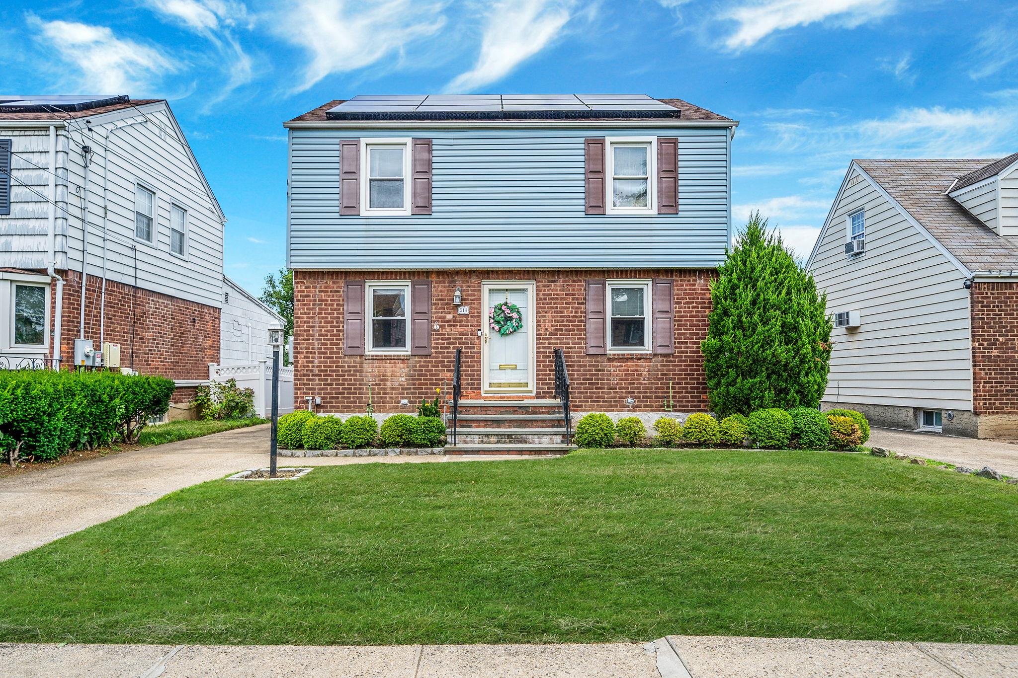 #1 photo, 314 White Road, Mineola , NY 11501