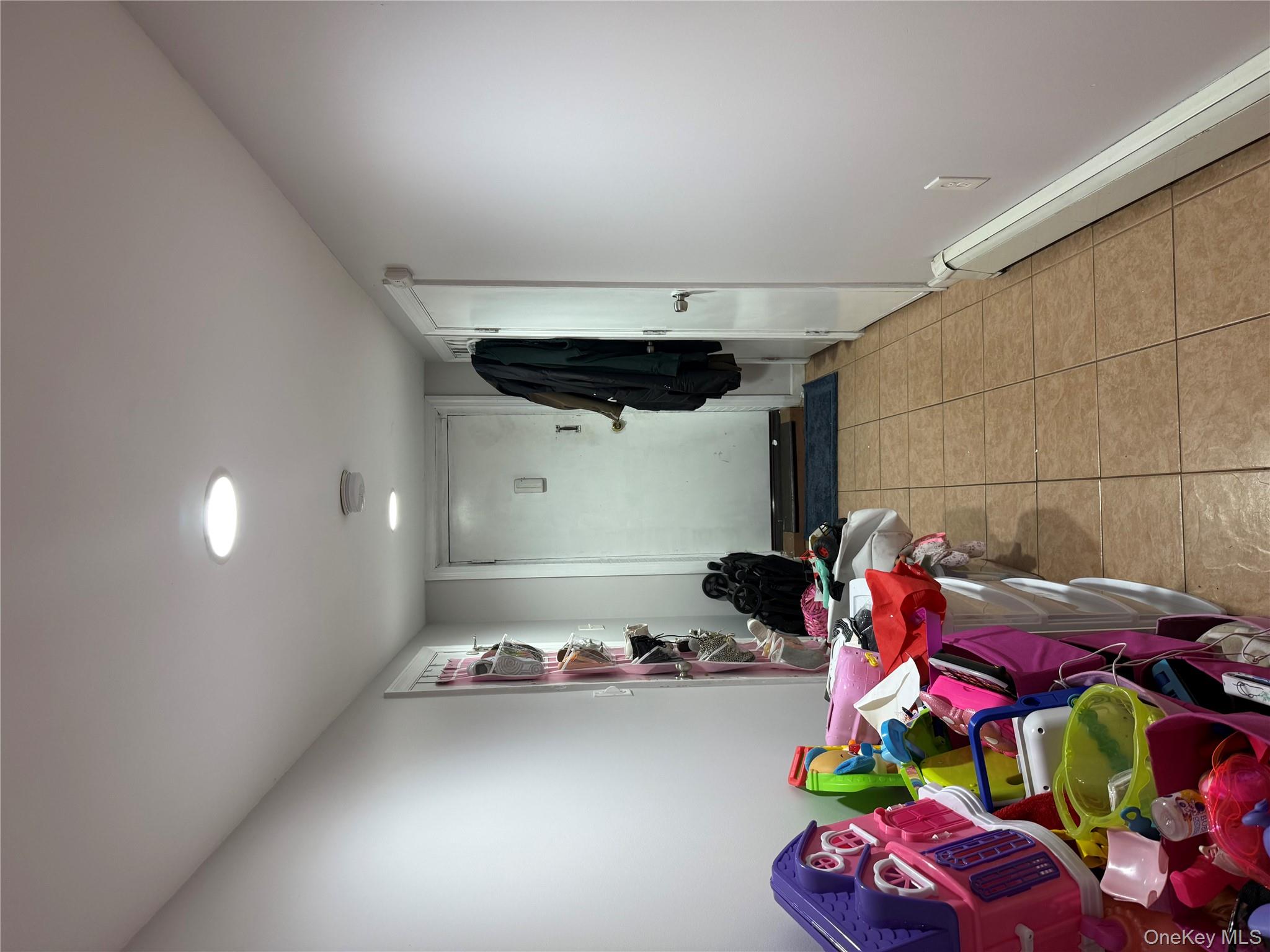 #13 photo, 147-29 227th Street, クイーンズ区 Springfield Gardens , NY 11413