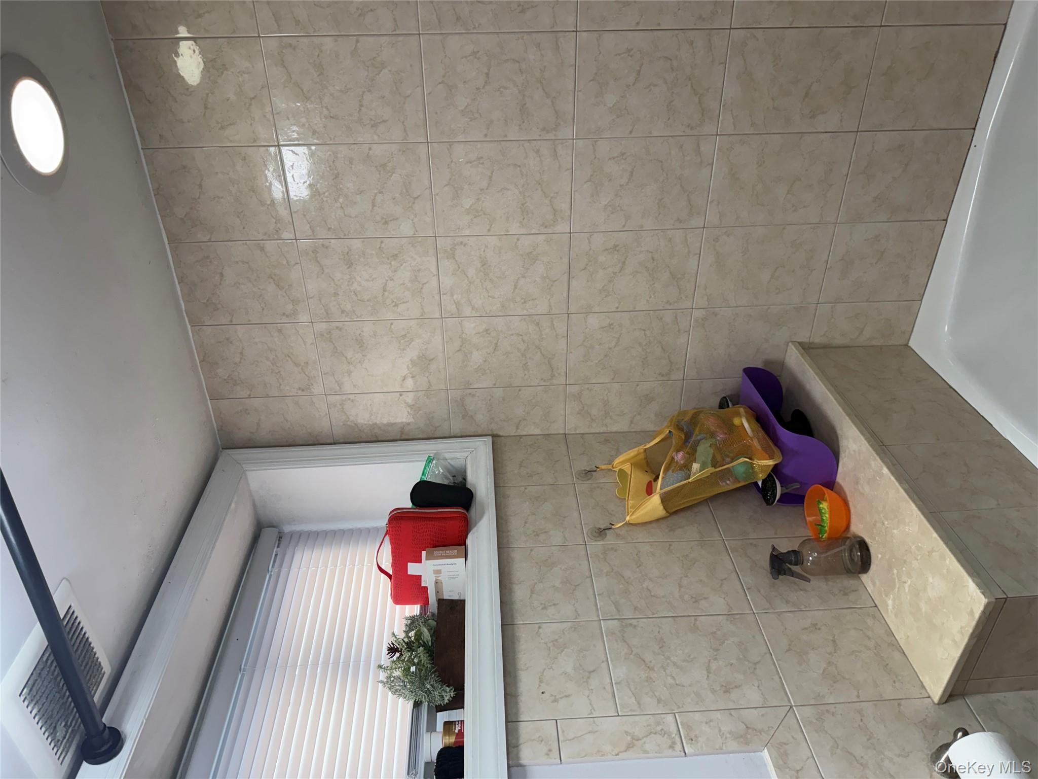 #14 photo, 147-29 227th Street, クイーンズ区 Springfield Gardens , NY 11413