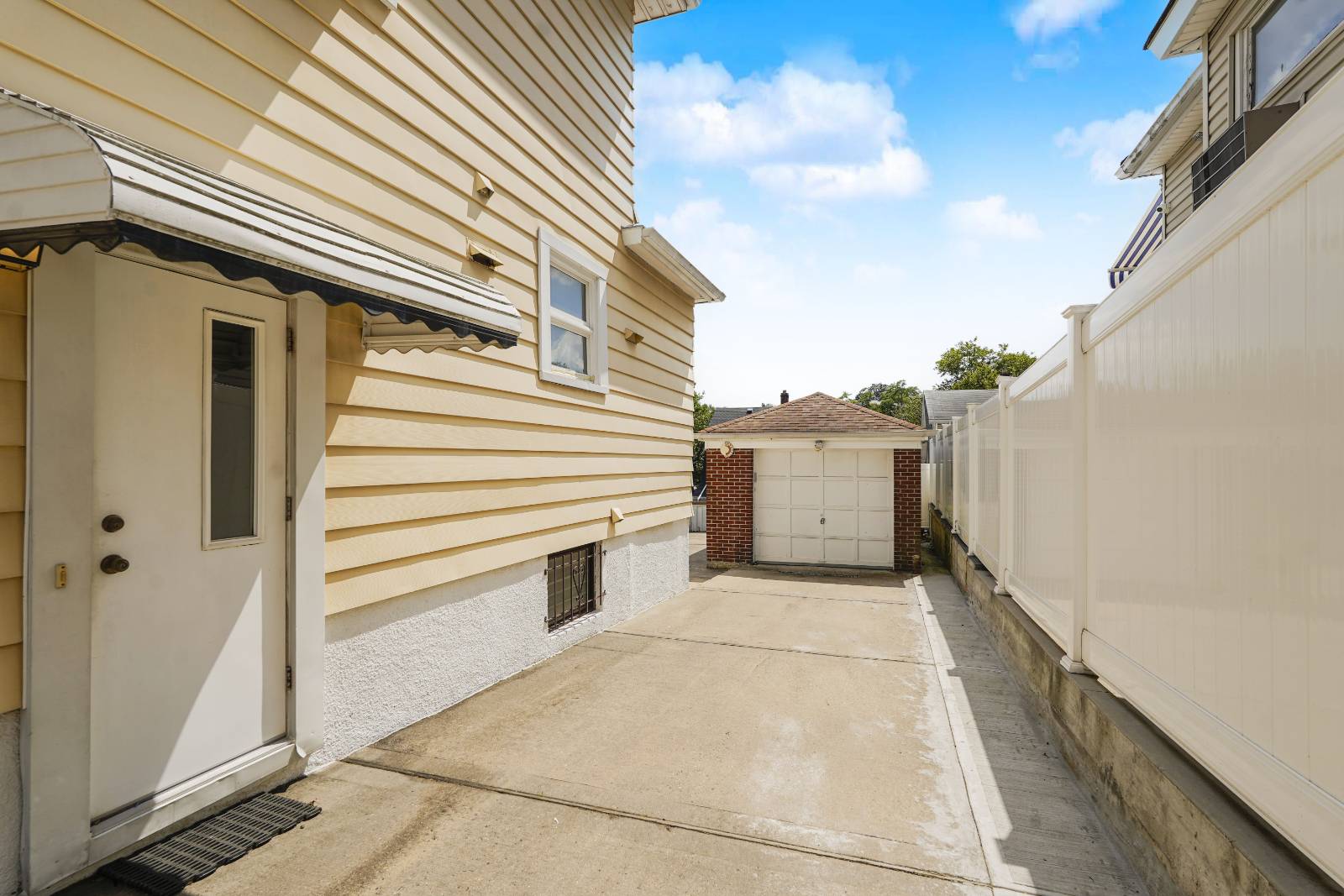 #31 photo, 22 Delaware St, スタテンアイランド Staten Island , NY 10304