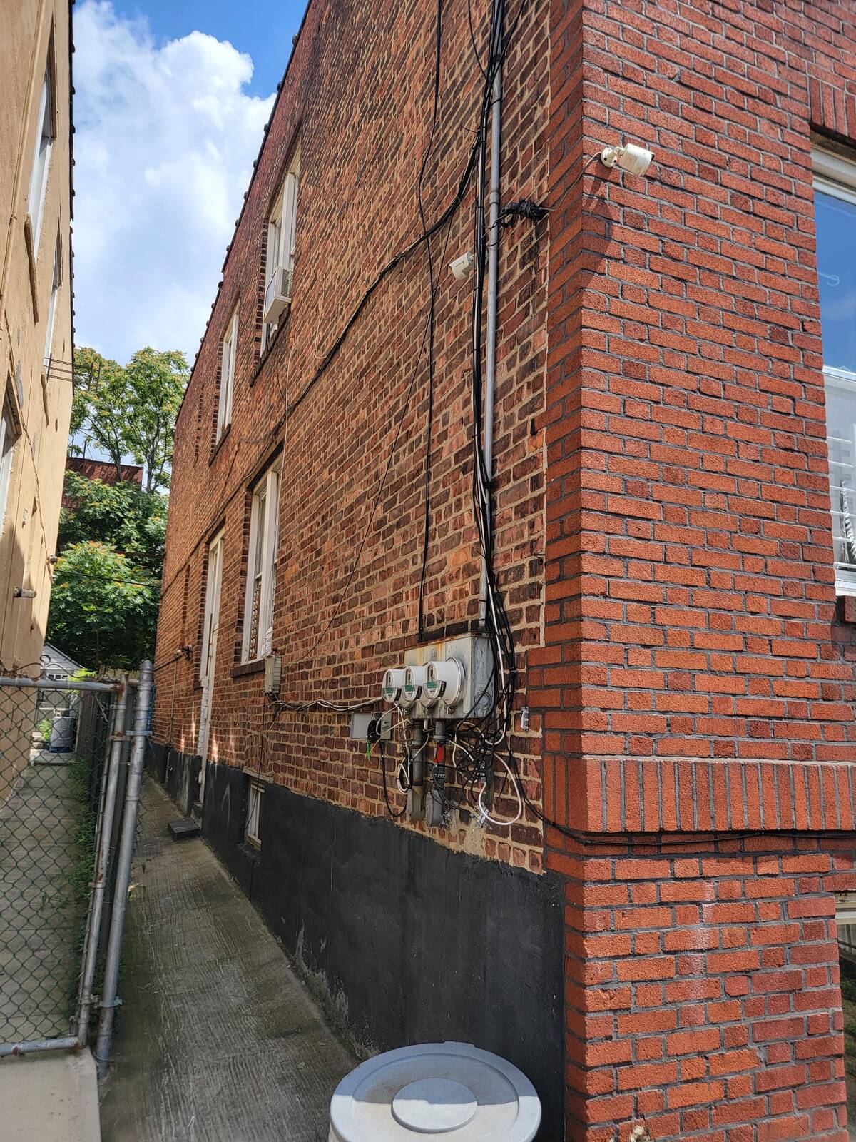 #3 photo, 941 E 214 St., Williamsbridge , NY 10469