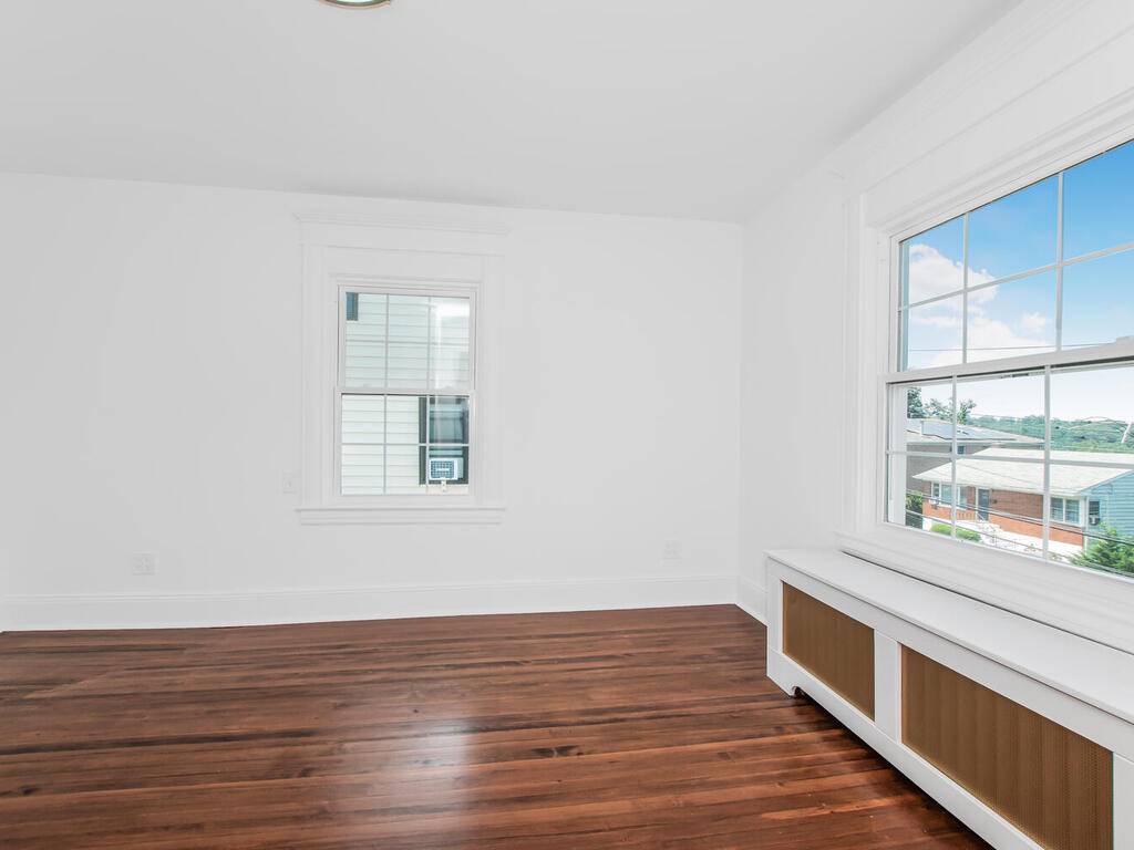 #22 photo, 70 Normandy Rd, Yonkers , NY 10701