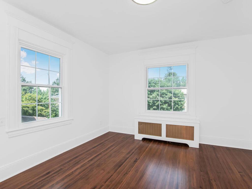 #23 photo, 70 Normandy Rd, Yonkers , NY 10701