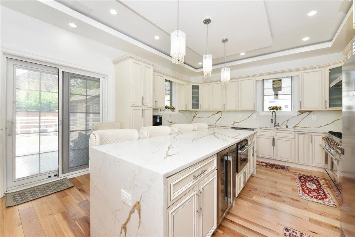 #4 photo, 86-22 Somerset Street, クイーンズ区 Jamaica Estates , NY 11432