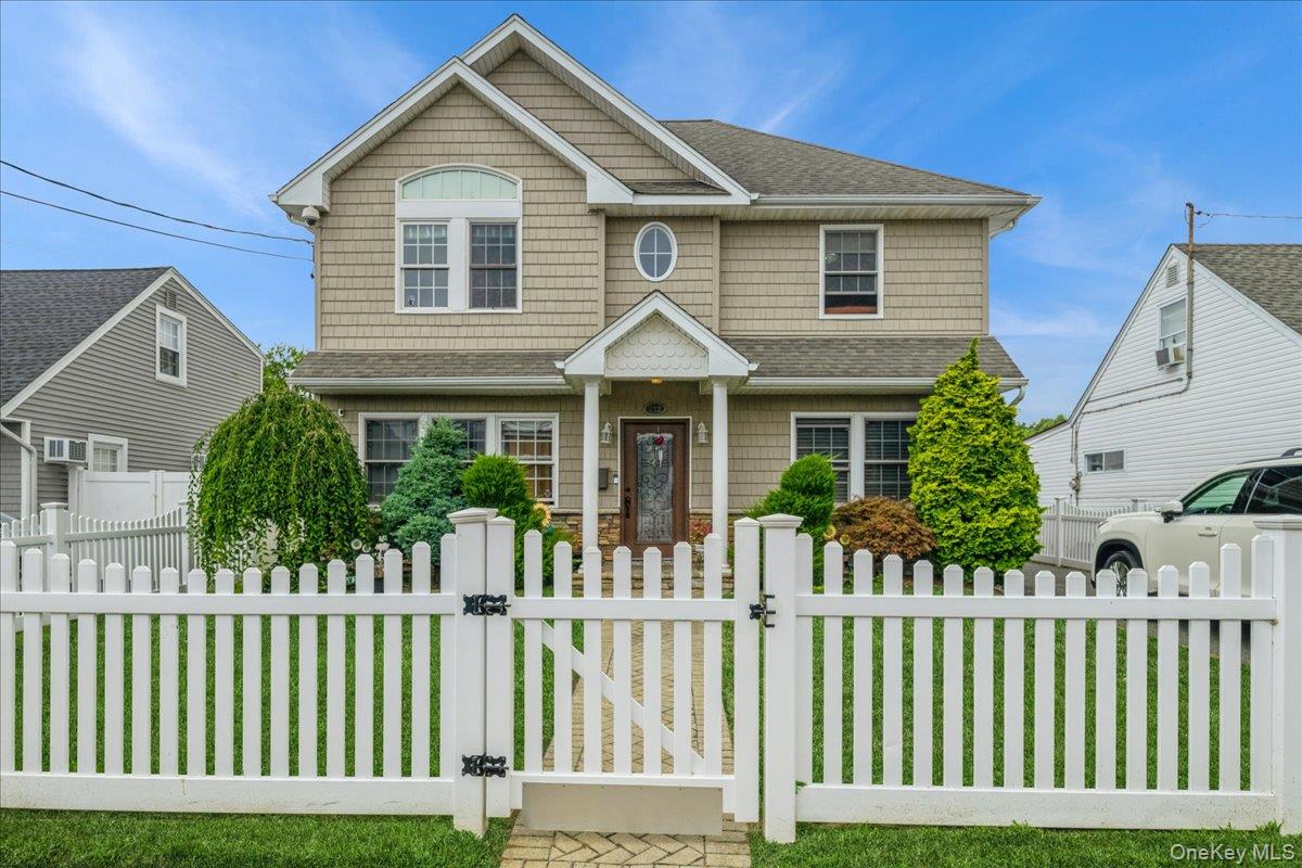 #3 photo, 732 Sunrise Avenue, Bellmore , NY 11710