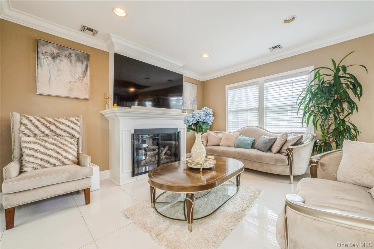 #9 photo, 732 Sunrise Avenue, Bellmore , NY 11710