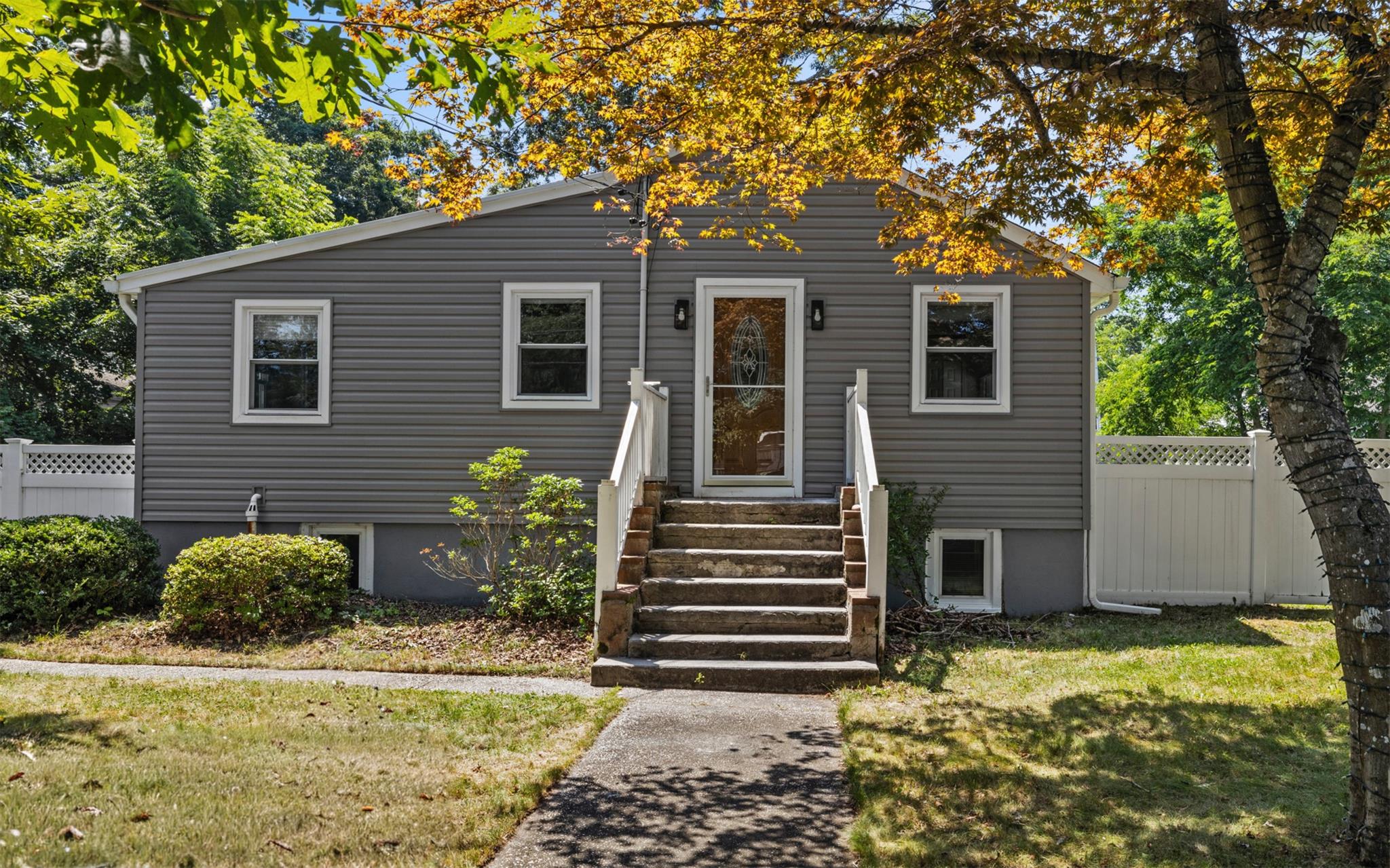 #1 photo, 186 Orchid Drive, Mastic Beach , NY 11951