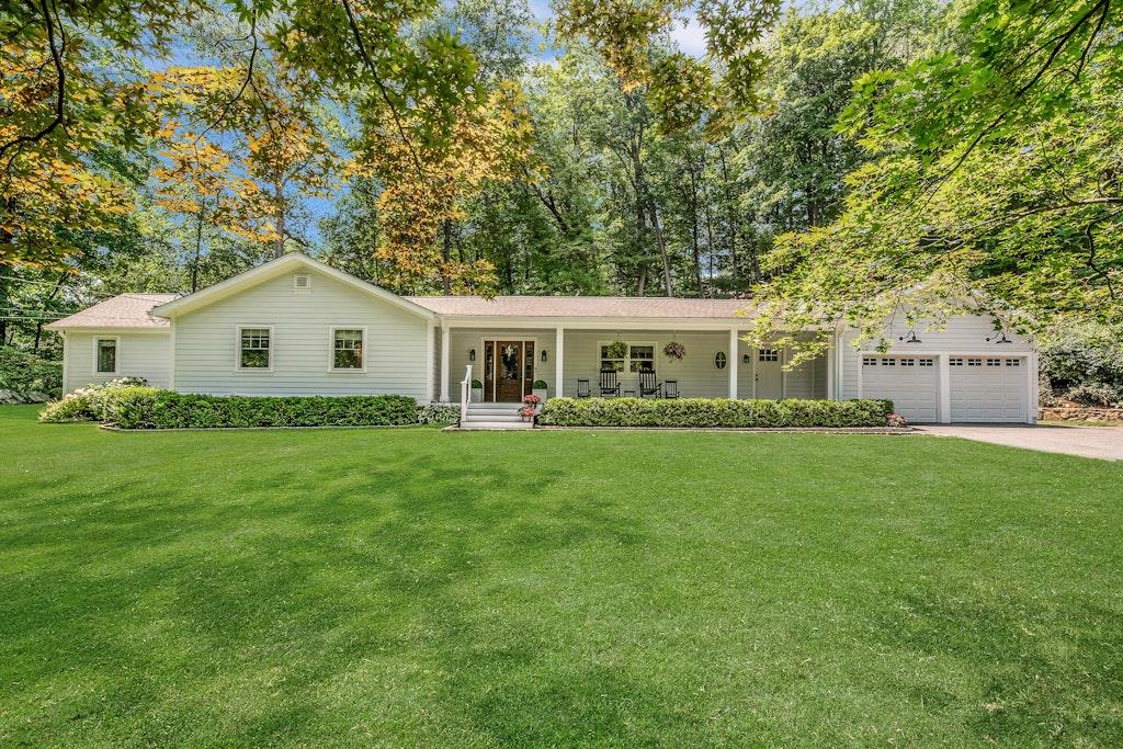 #1 photo, 43 Whippoorwill Road, Armonk , NY 10504