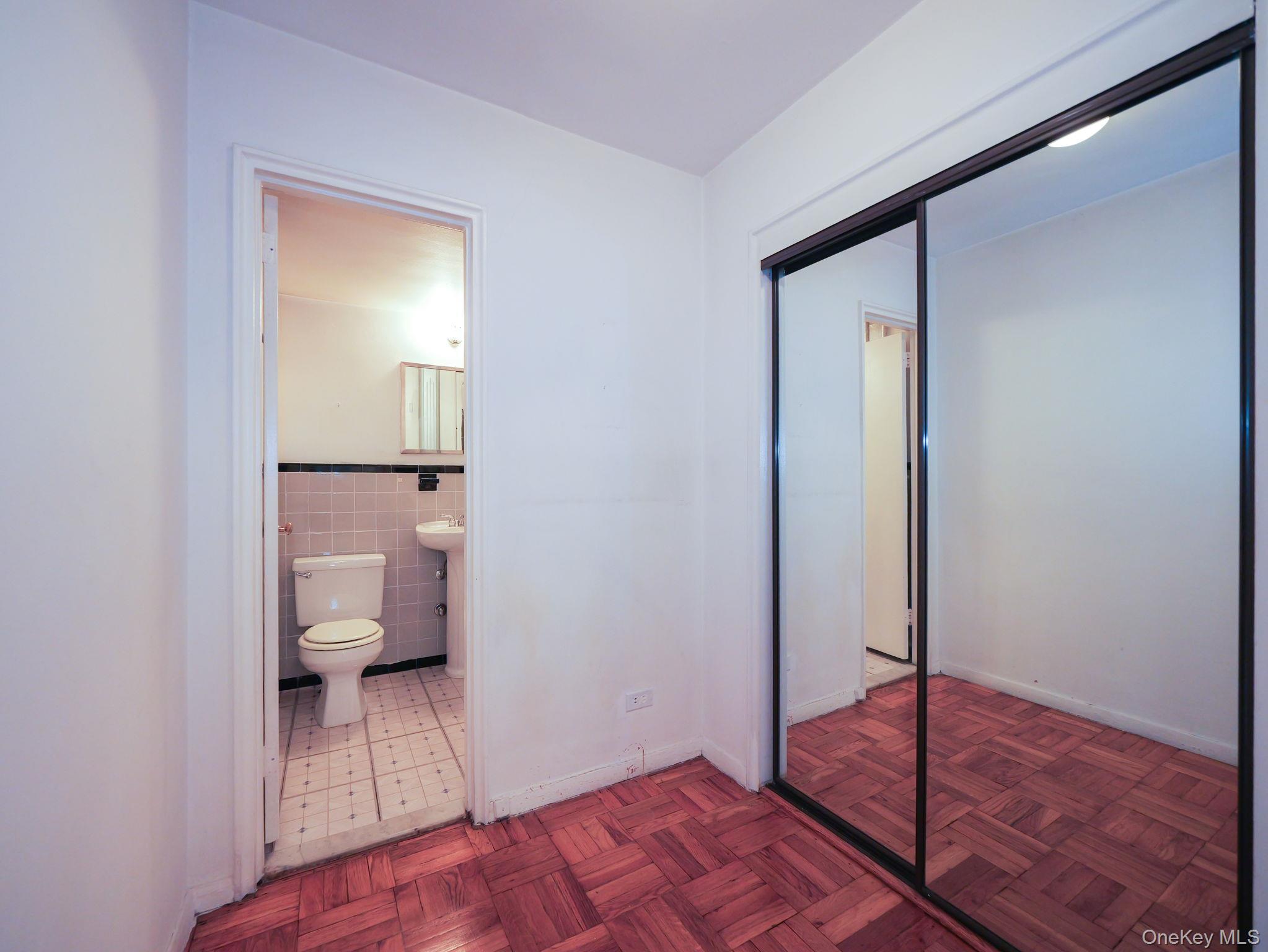 #12 photo, 139 E 33rd Street, New York (Manhattan) , NY 10016