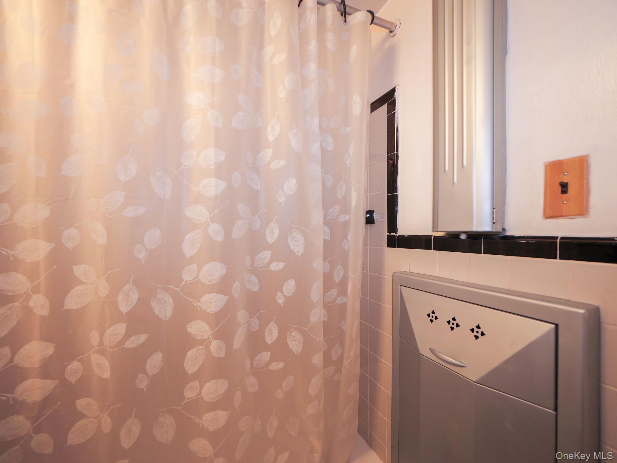 #14 photo, 139 E 33rd Street, New York (Manhattan) , NY 10016