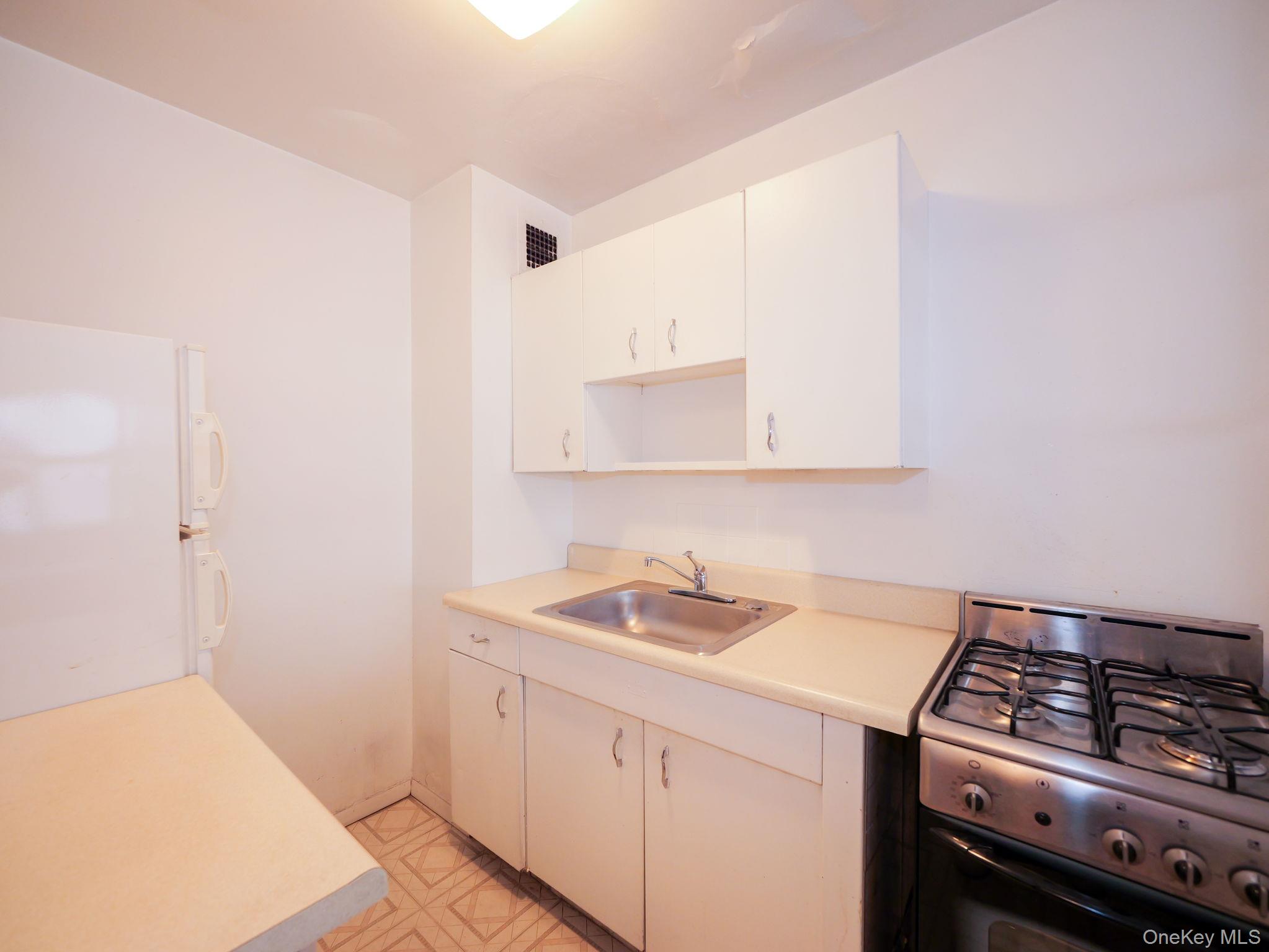 #9 photo, 139 E 33rd Street, New York (Manhattan) , NY 10016