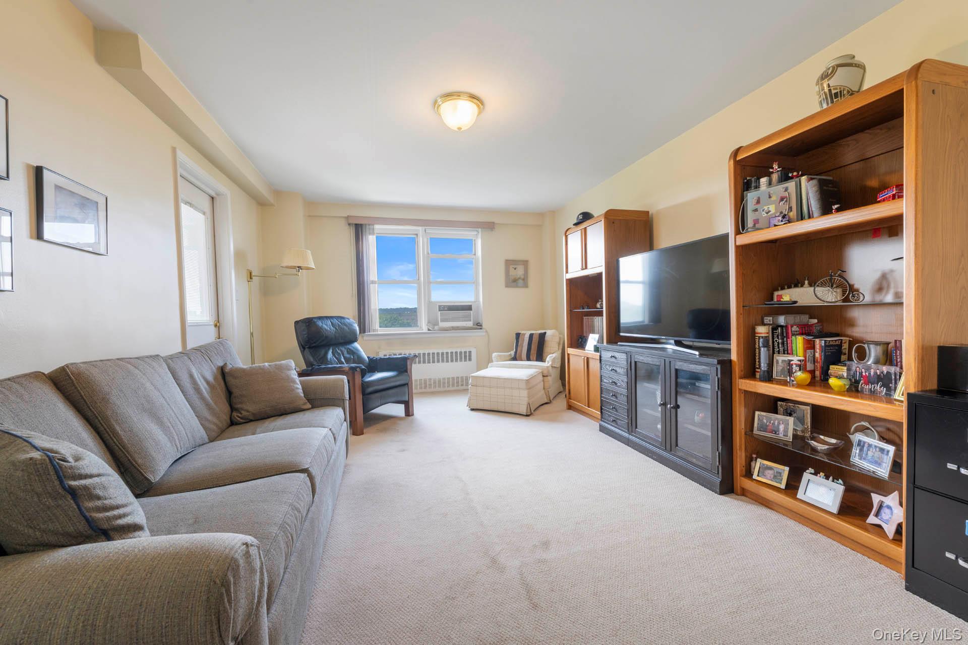 #5 photo, 3135 Johnson Avenue, Bronx , NY 10463