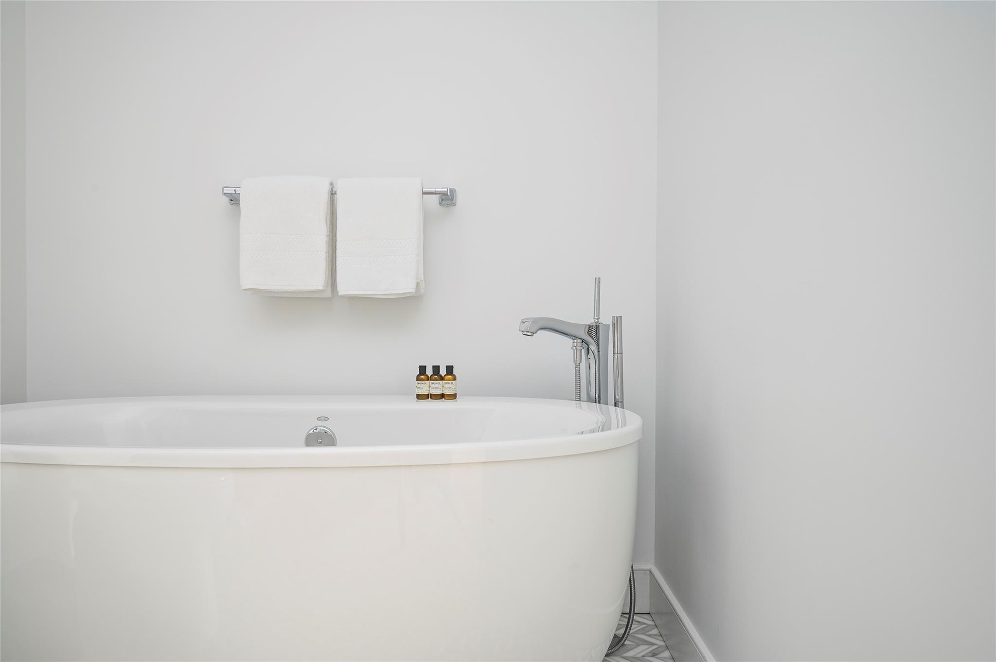 #14 photo, 57 Old Boathouse Lane, サフォーク郡 Hampton Bays , NY 11946