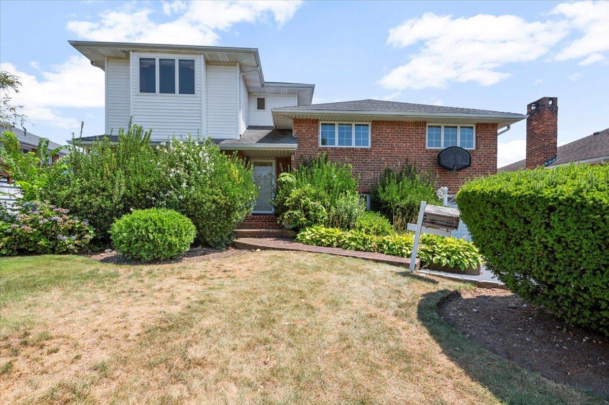 #1 photo, 41 Whitman Avenue, स्योसेट Syosset , NY 11791