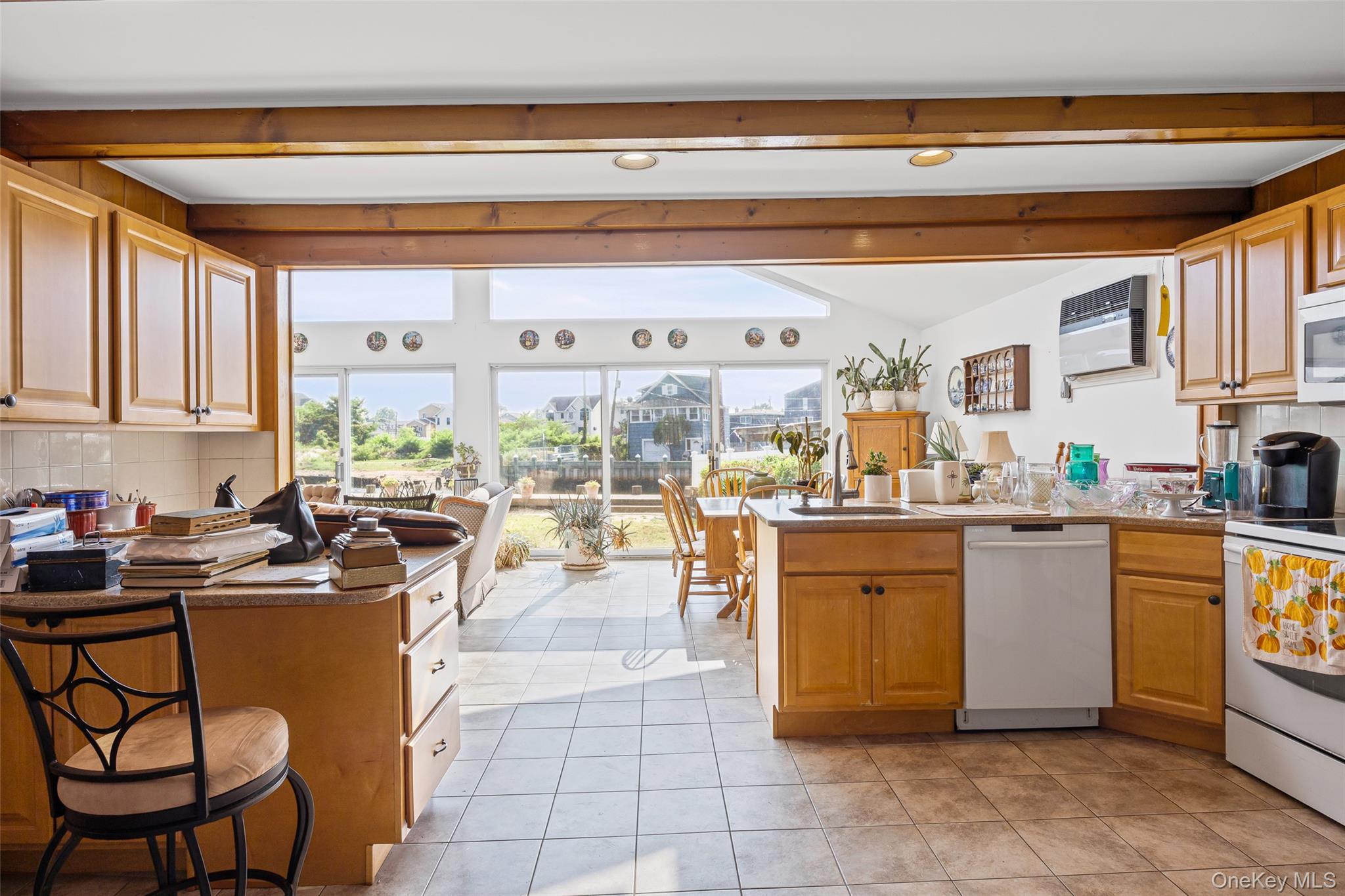 #10 photo, 2436 Hempstead Lane, Wantagh , NY 11793