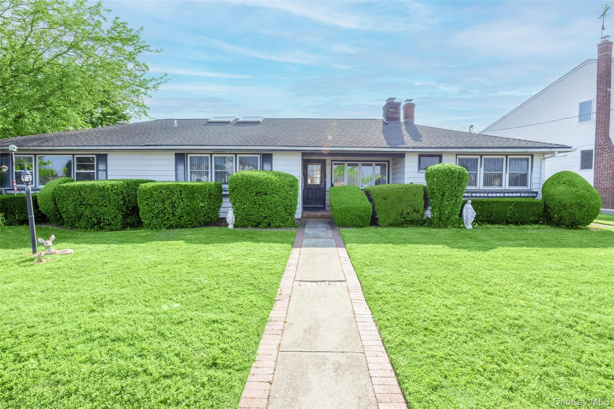 #3 photo, 2436 Hempstead Lane, Wantagh , NY 11793