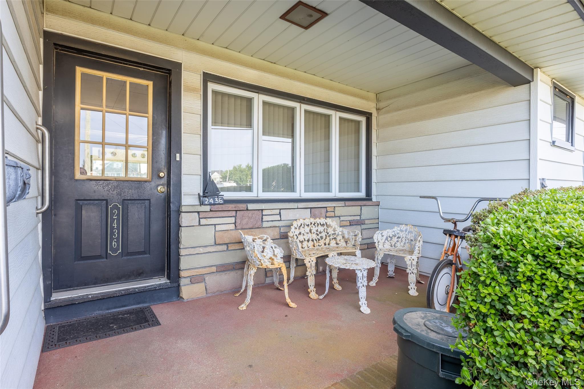 #4 photo, 2436 Hempstead Lane, Wantagh , NY 11793