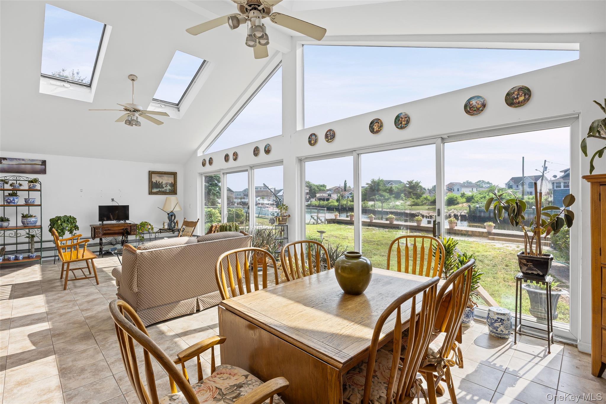 #8 photo, 2436 Hempstead Lane, Wantagh , NY 11793