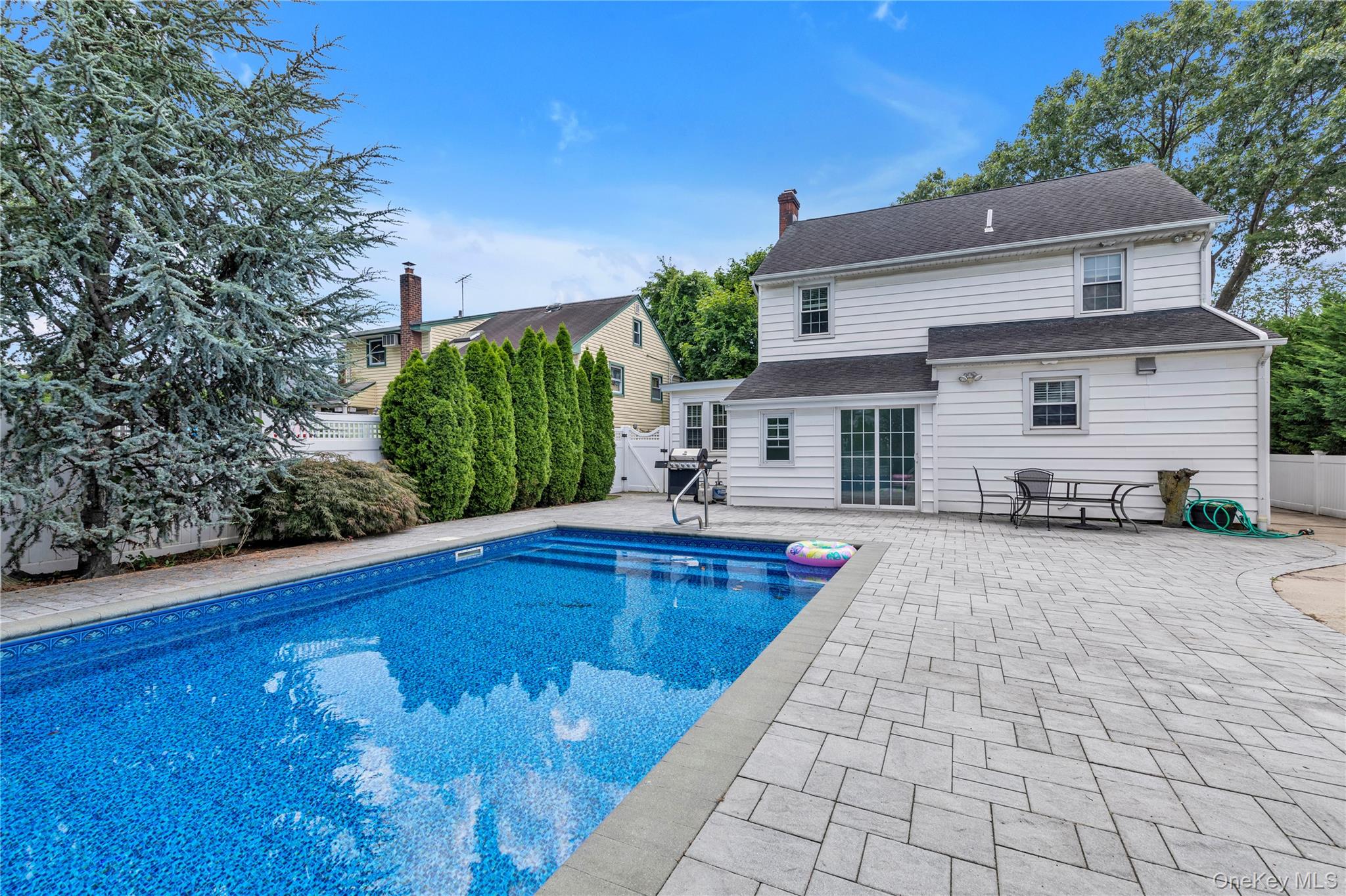 #17 photo, 473 Lakeview Avenue, Rockville Centre , NY 11570