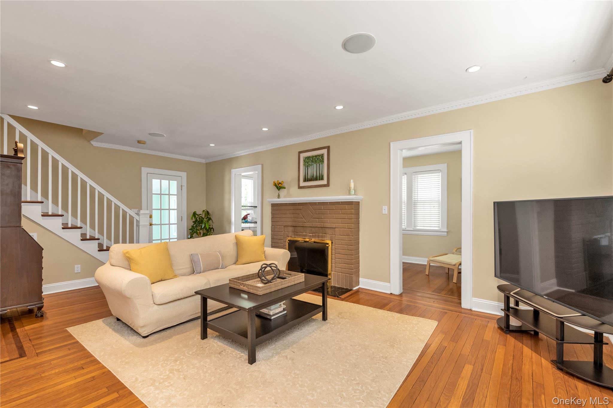 #2 photo, 473 Lakeview Avenue, Rockville Centre , NY 11570