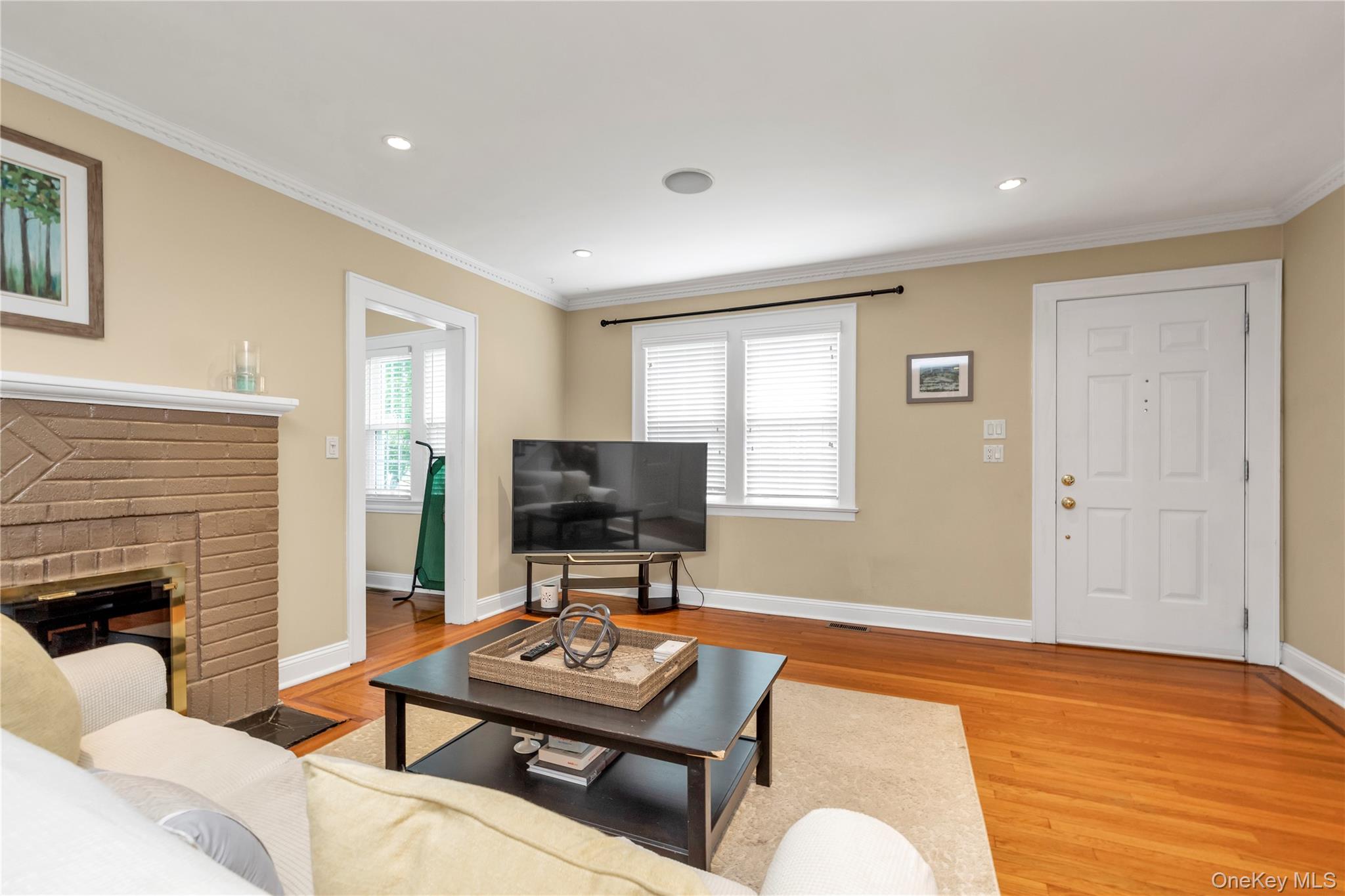 #4 photo, 473 Lakeview Avenue, Rockville Centre , NY 11570