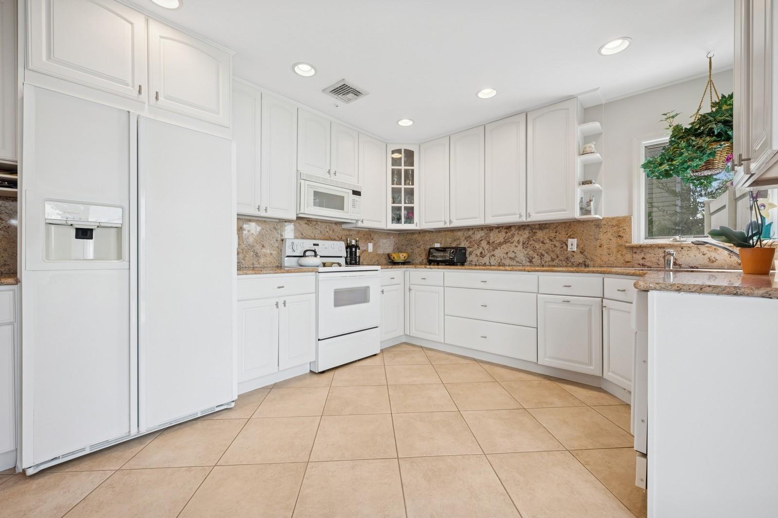 #13 photo, 3066 Ira Road, ナッソー郡 Bellmore , NY 11710