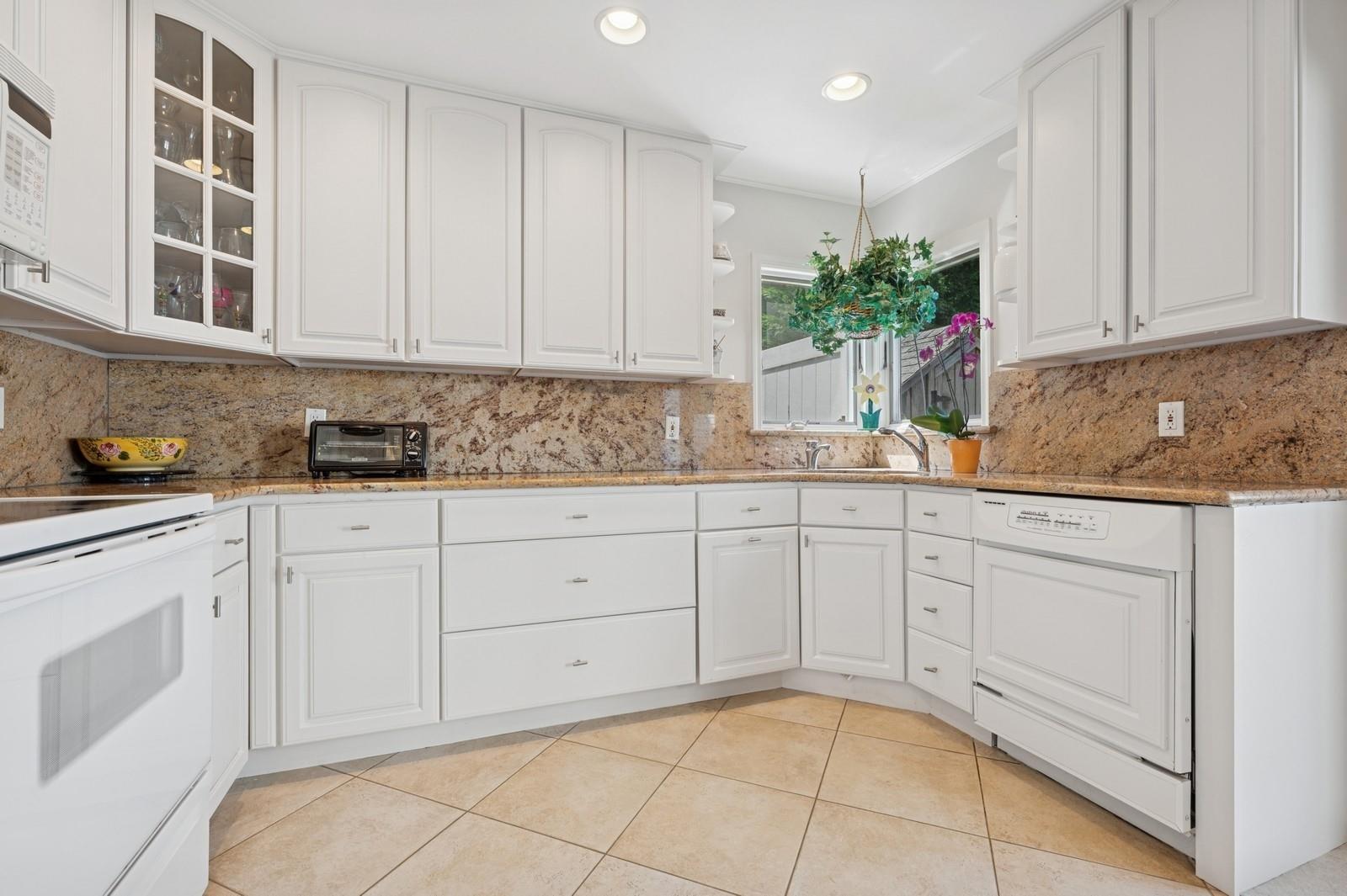 #15 photo, 3066 Ira Road, ナッソー郡 Bellmore , NY 11710