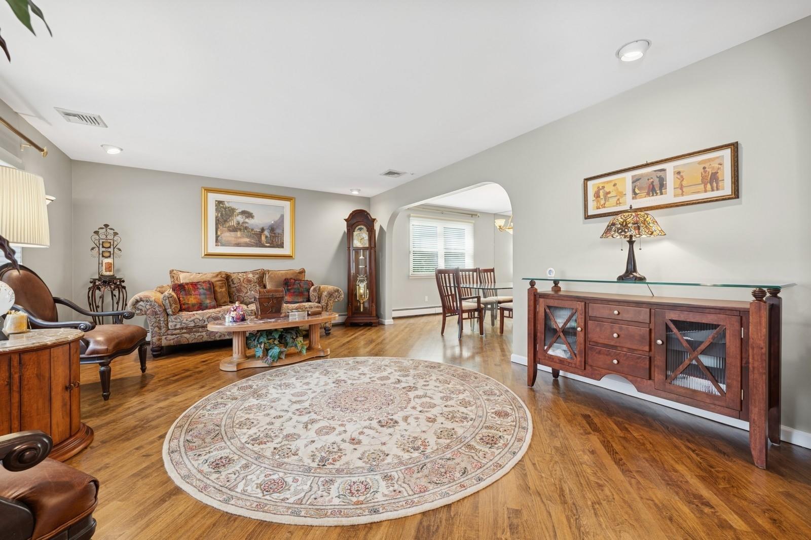 #6 photo, 3066 Ira Road, ナッソー郡 Bellmore , NY 11710