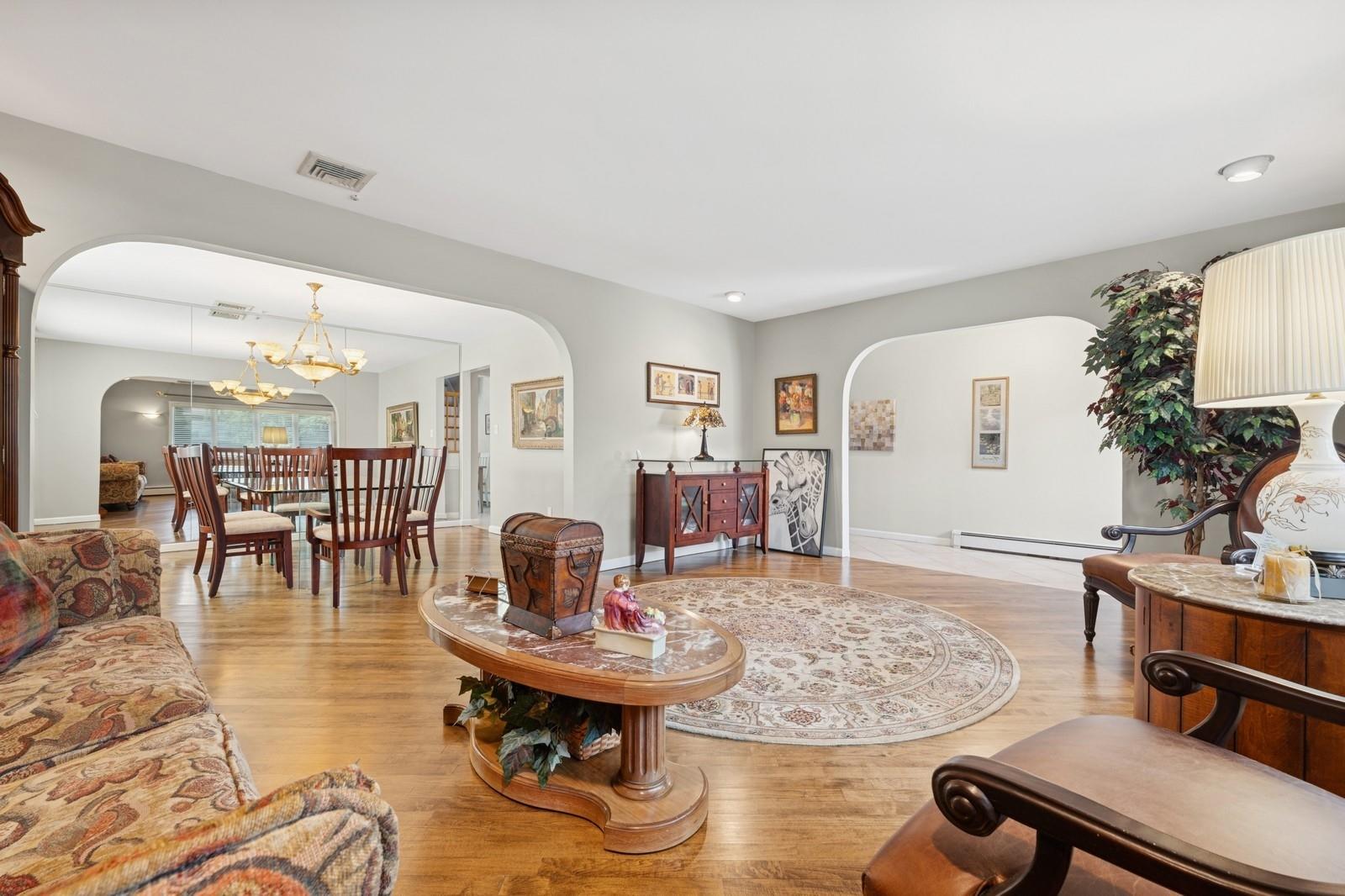 #7 photo, 3066 Ira Road, ナッソー郡 Bellmore , NY 11710