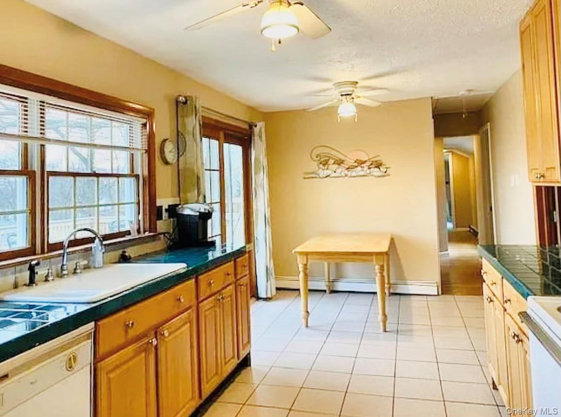 #4 photo, 40 Garden Road, Rocky Point , NY 11778