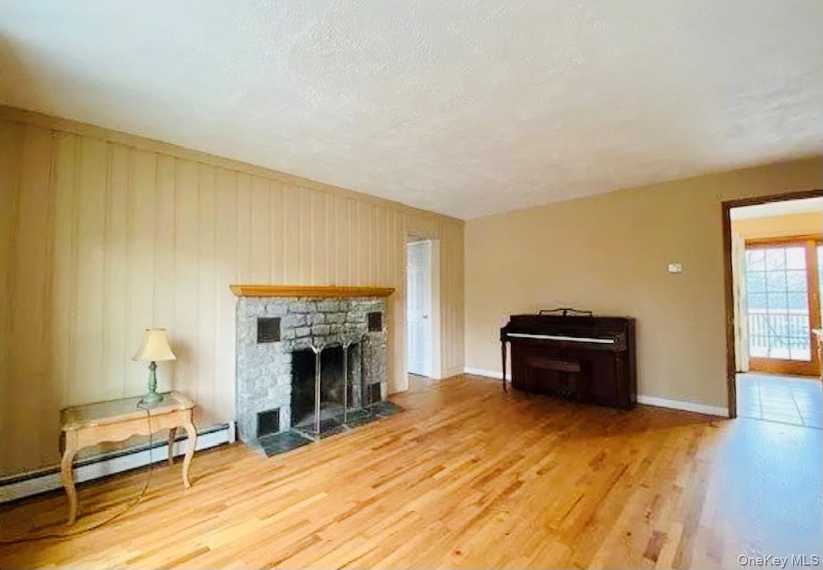 #5 photo, 40 Garden Road, Rocky Point , NY 11778