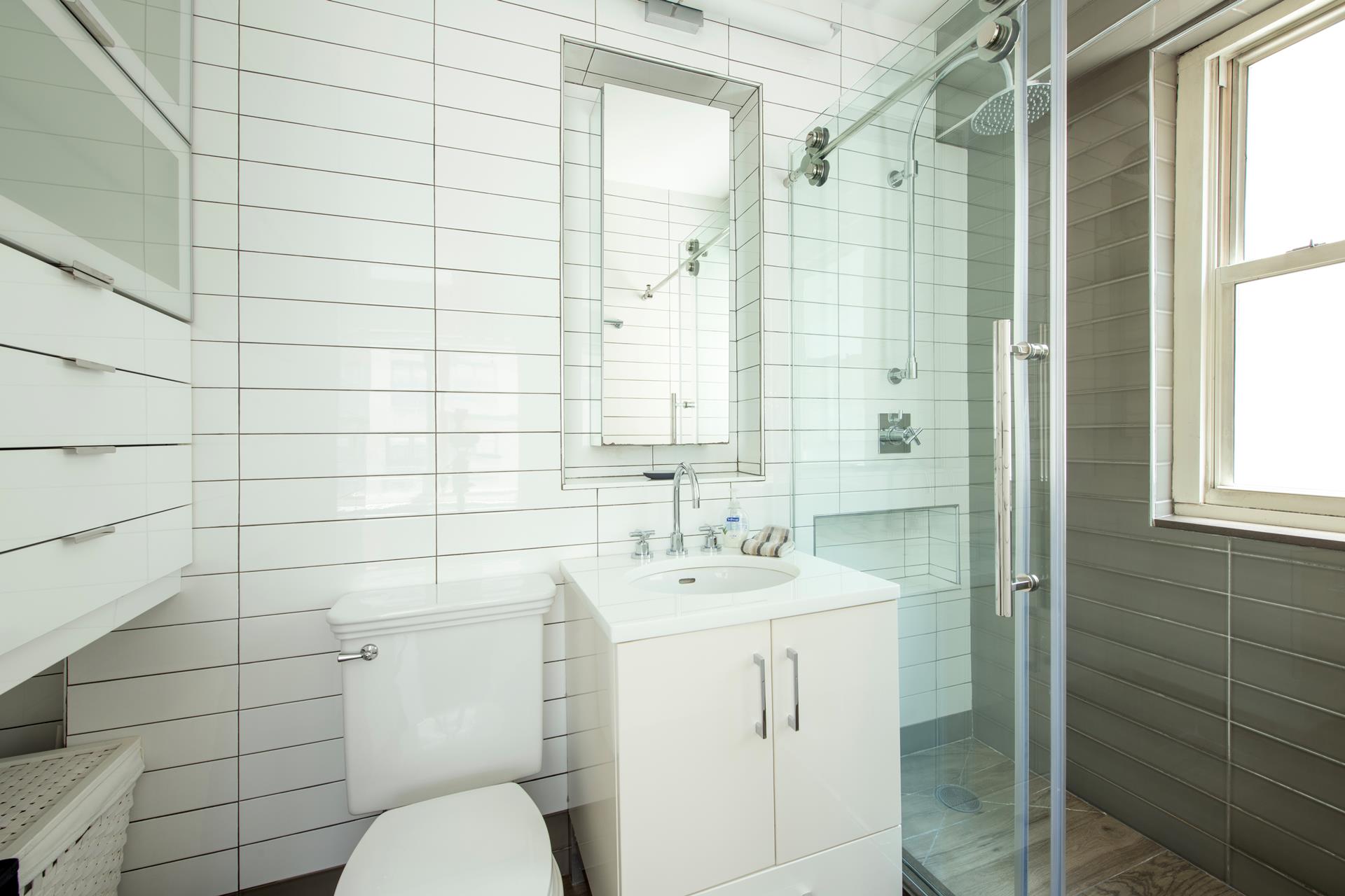 #7 photo, 370 E 76TH Street, Lenox Hill , NY 10021