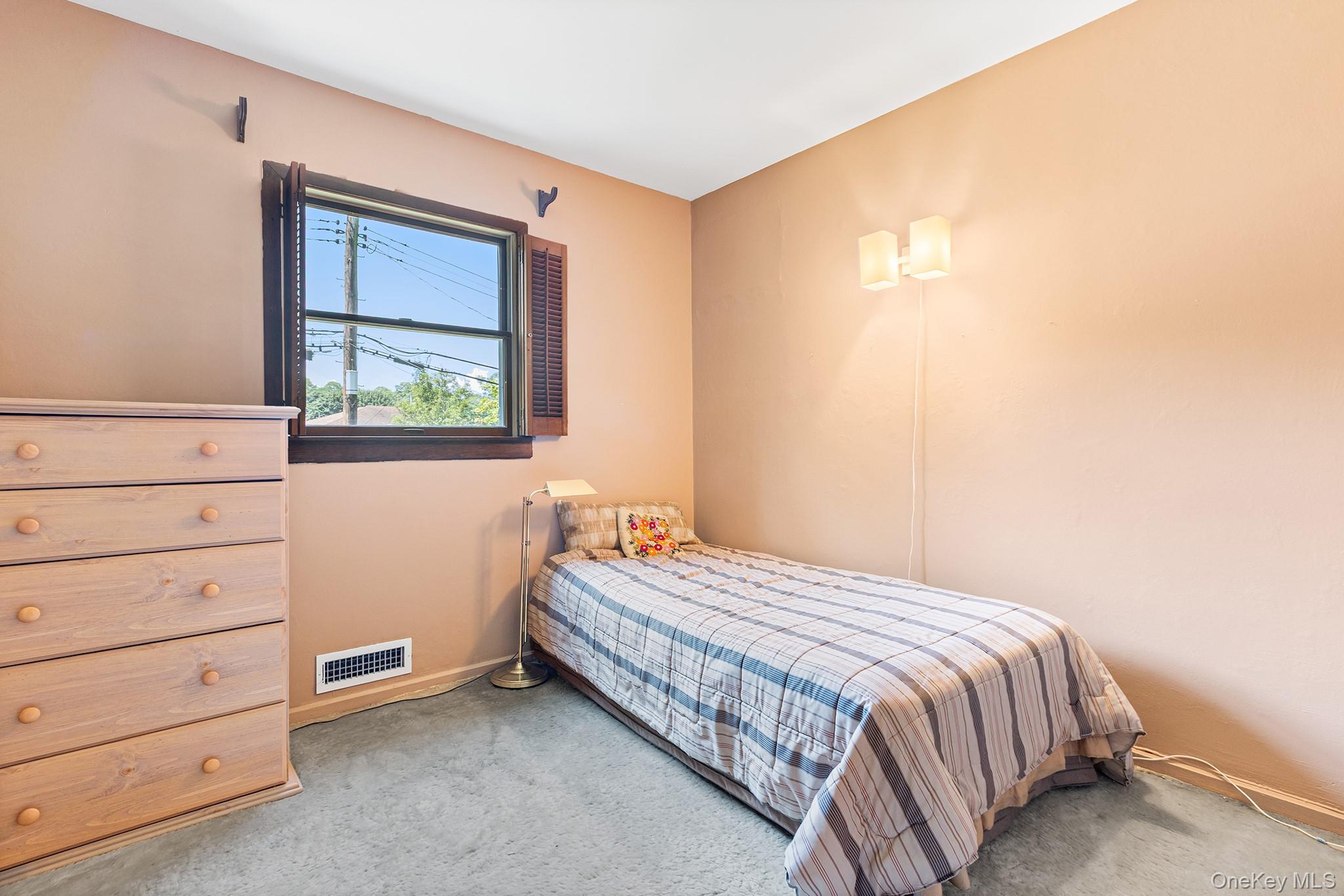 #14 photo, 103 Parkview Road, Elmsford , NY 10523