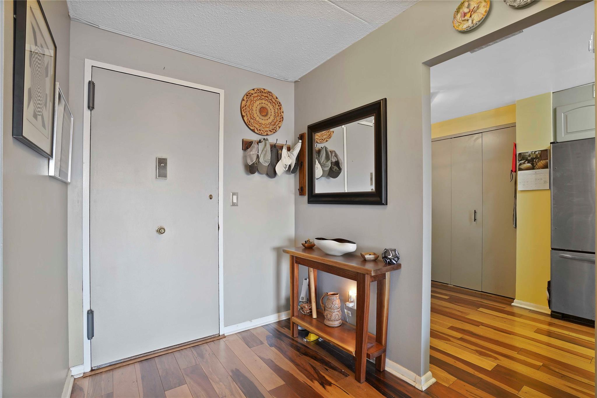 #15 photo, 400 High Point Drive, Hartsdale , NY 10530