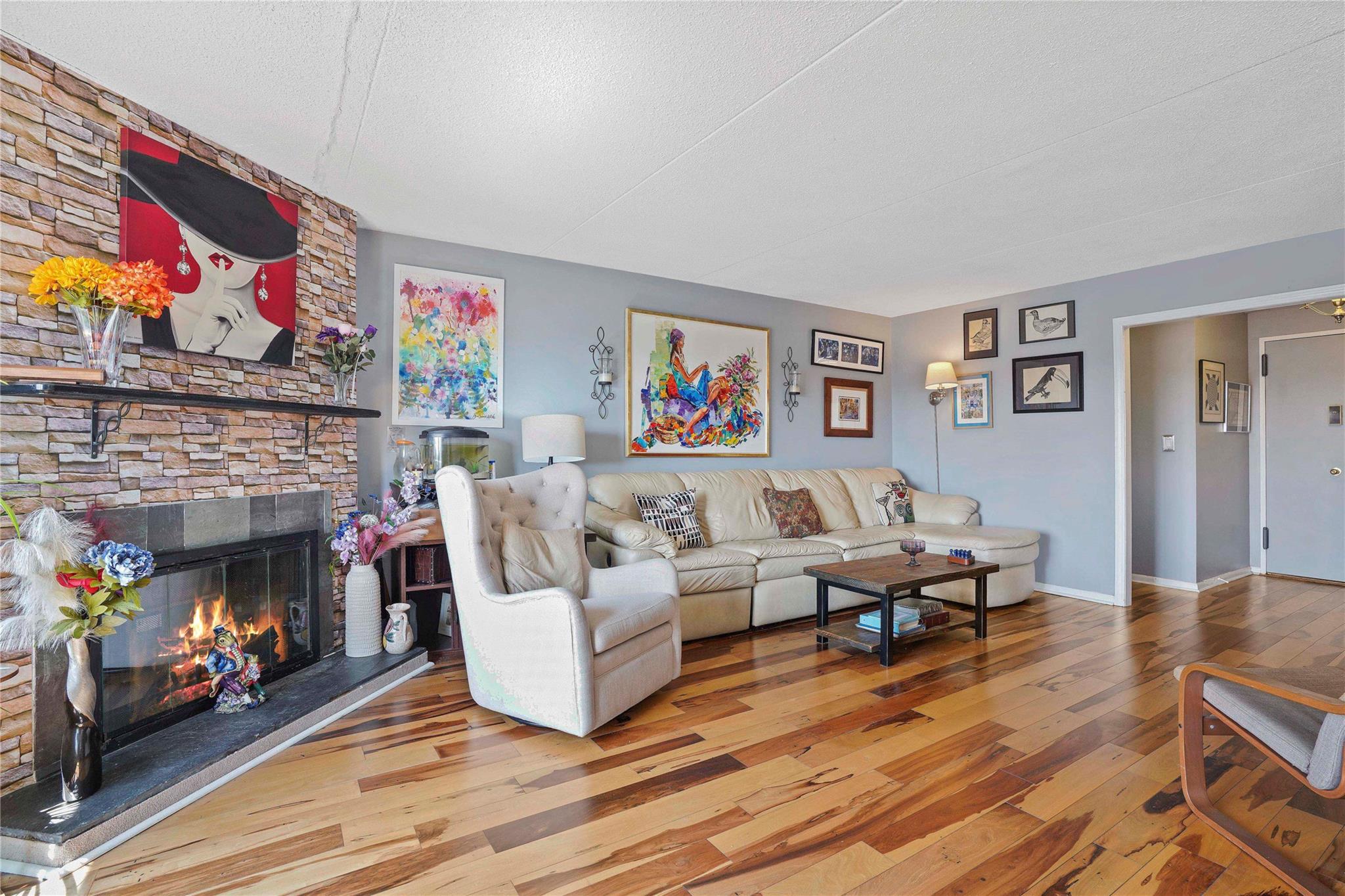 #17 photo, 400 High Point Drive, Hartsdale , NY 10530