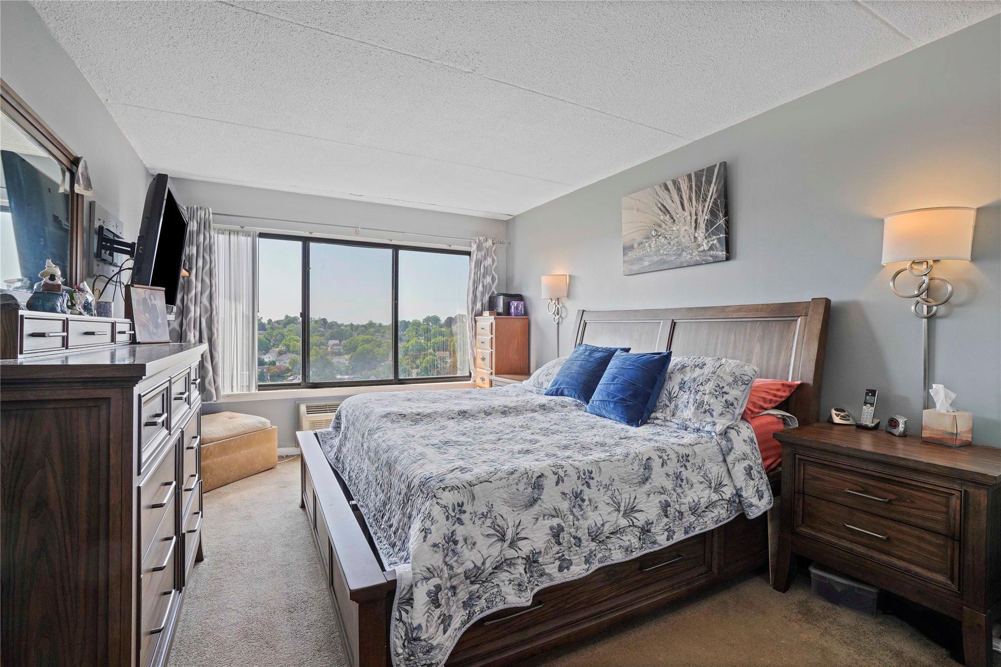 #5 photo, 400 High Point Drive, Hartsdale , NY 10530