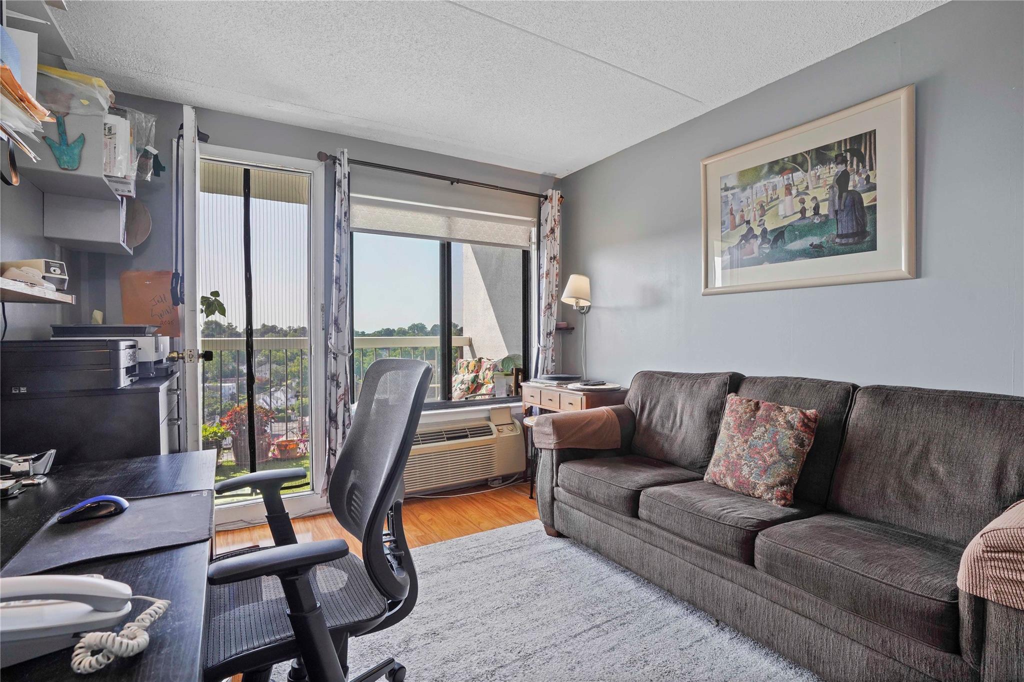 #7 photo, 400 High Point Drive, Hartsdale , NY 10530