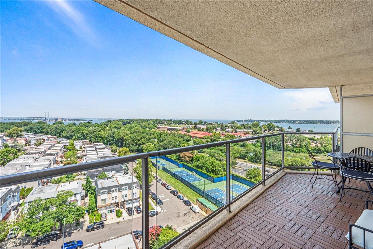 #13 photo, 17-85 215th Street, クイーンズ区 Bayside , NY 11360