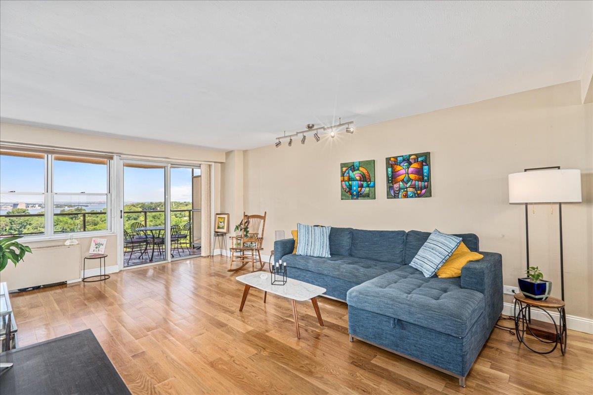 #3 photo, 17-85 215th Street, クイーンズ区 Bayside , NY 11360