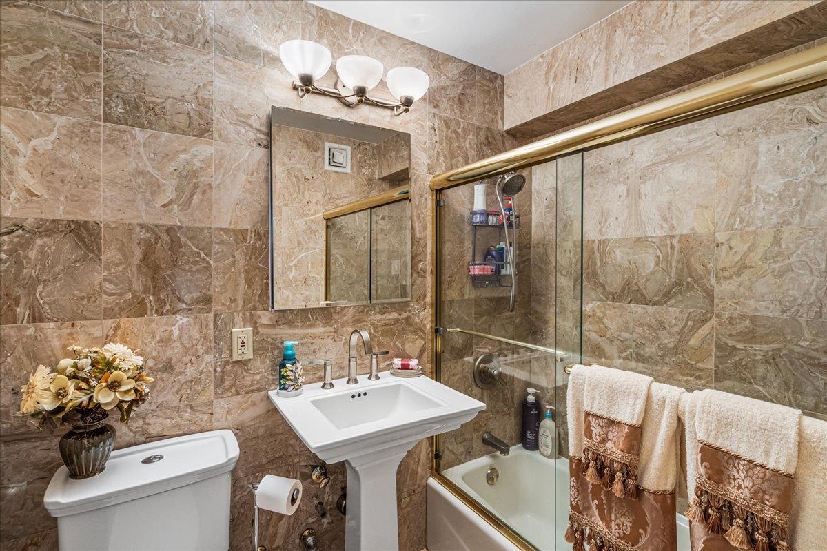 #13 photo, 17-85 215 Street, クイーンズ区 Bayside , NY 11360