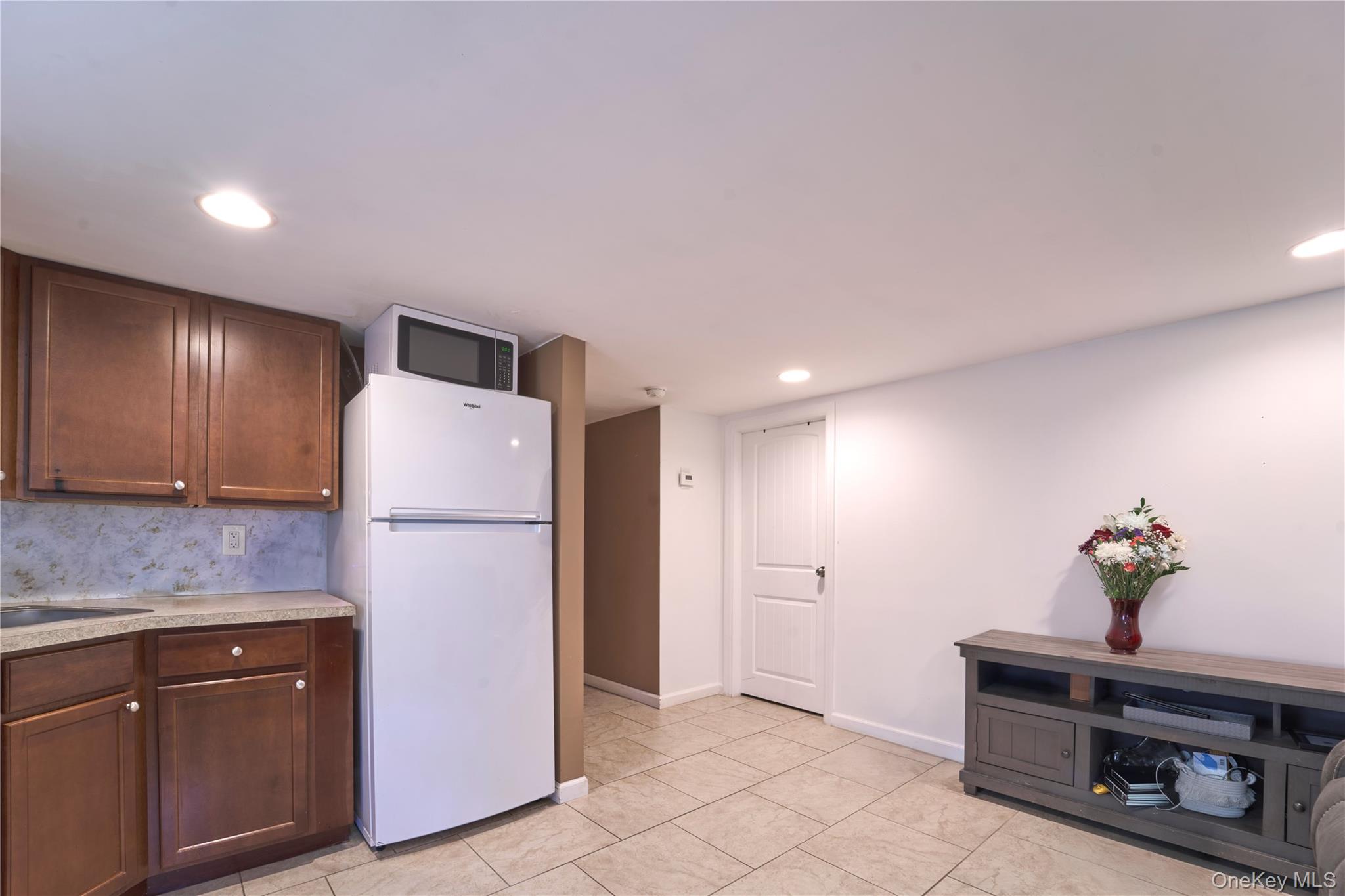 #16 photo, 17 Sheridan Road, サフォーク郡 Babylon , NY 11702