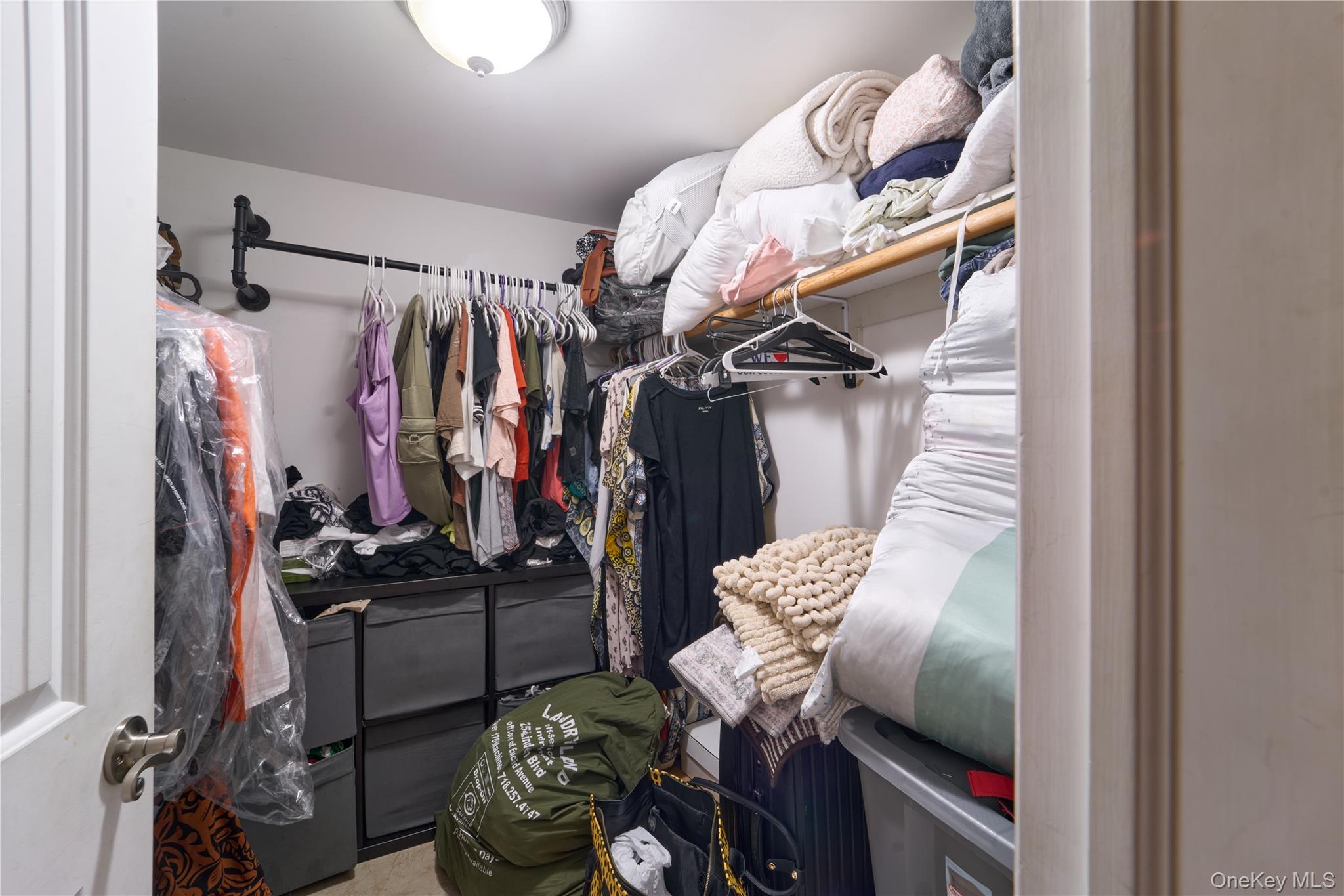 #18 photo, 17 Sheridan Road, サフォーク郡 Babylon , NY 11702