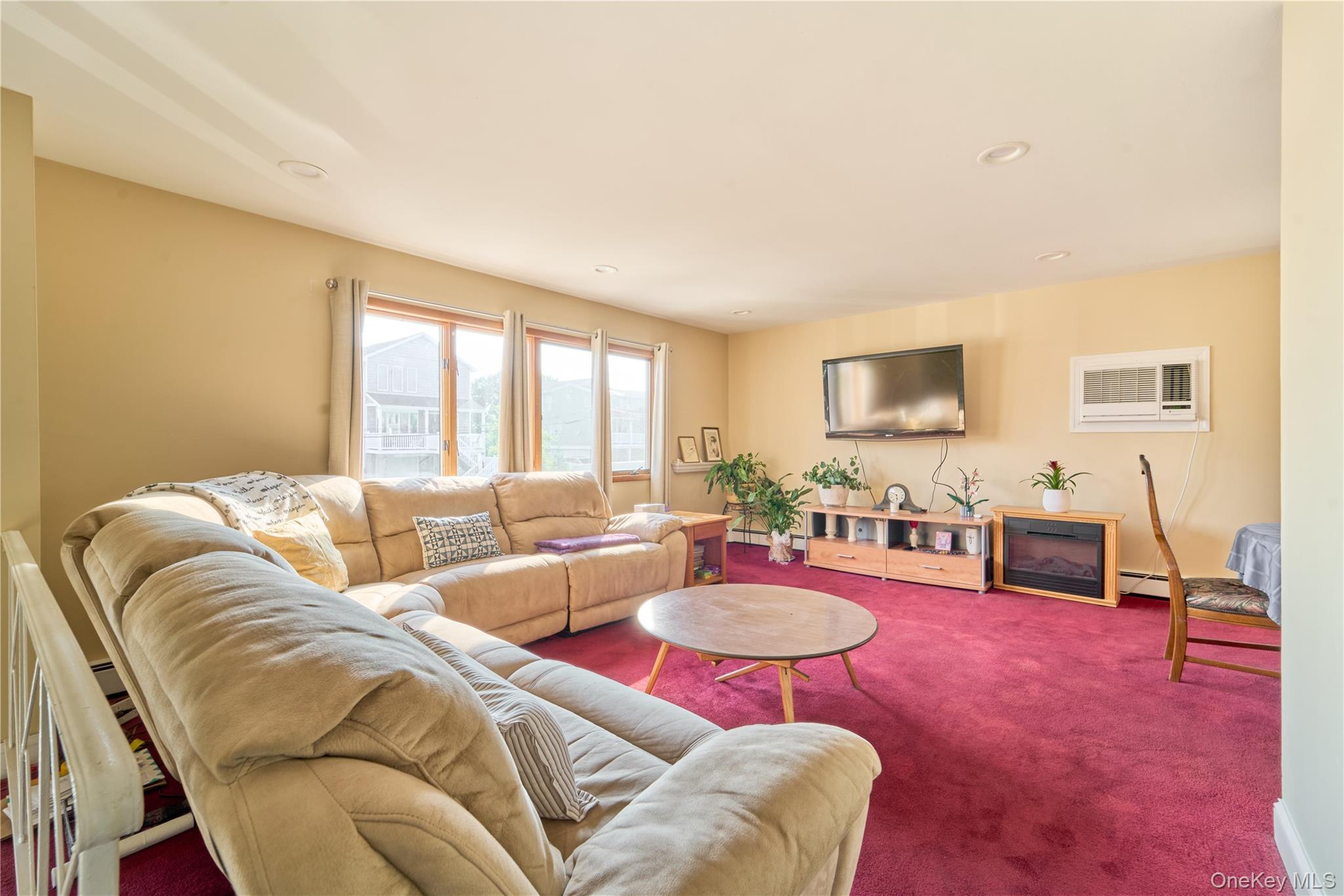 #3 photo, 17 Sheridan Road, サフォーク郡 Babylon , NY 11702