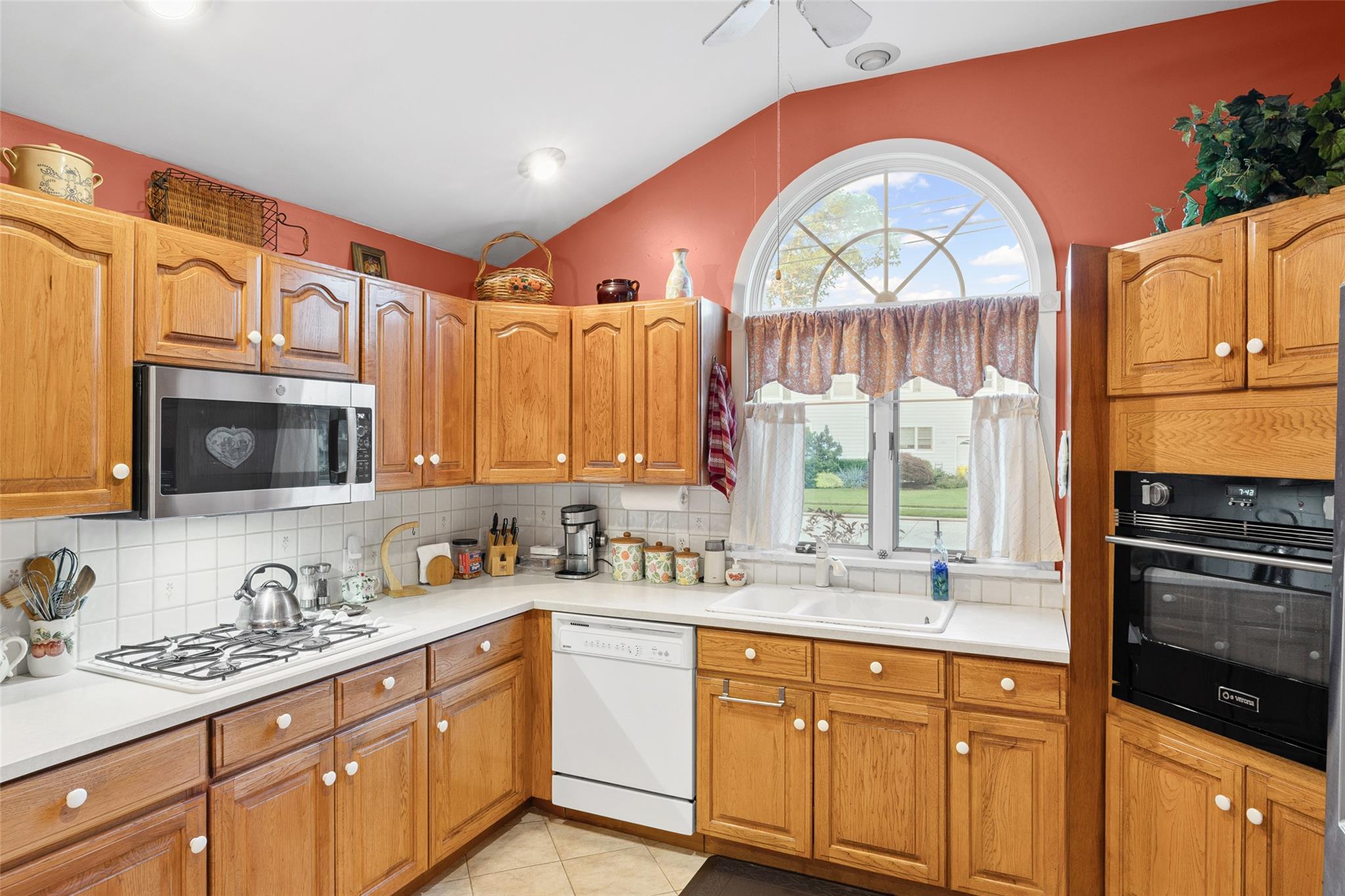 #15 photo, 1130 Lakeshore Drive, ナッソー郡 Massapequa Park , NY 11762