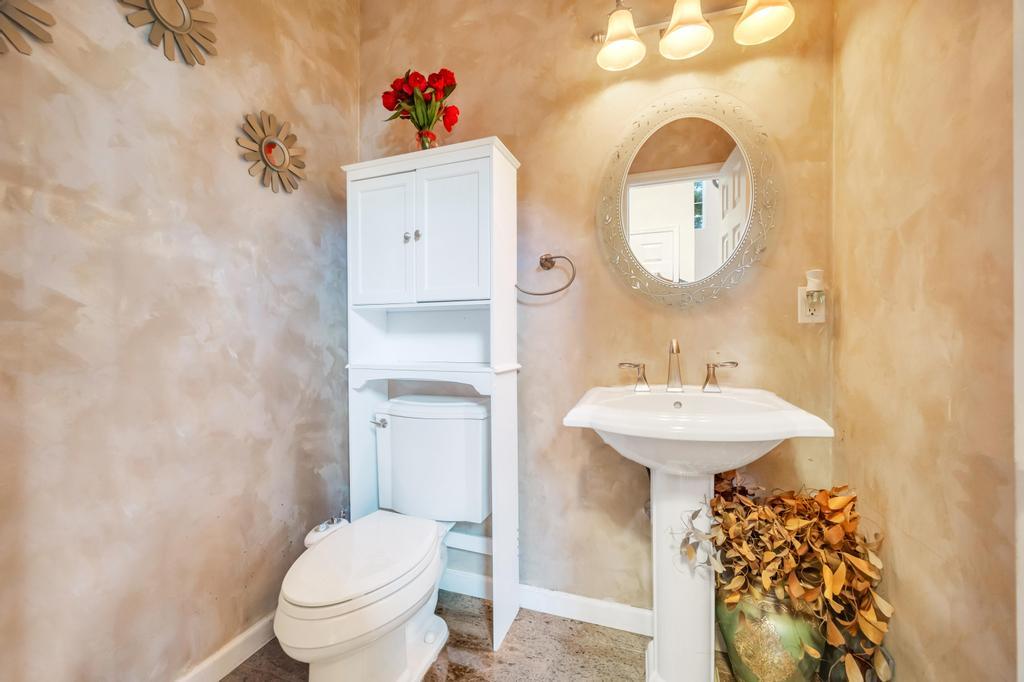 #16 photo, 17 Mercer Street, サフォーク郡 Port Jefferson Station , NY 11776