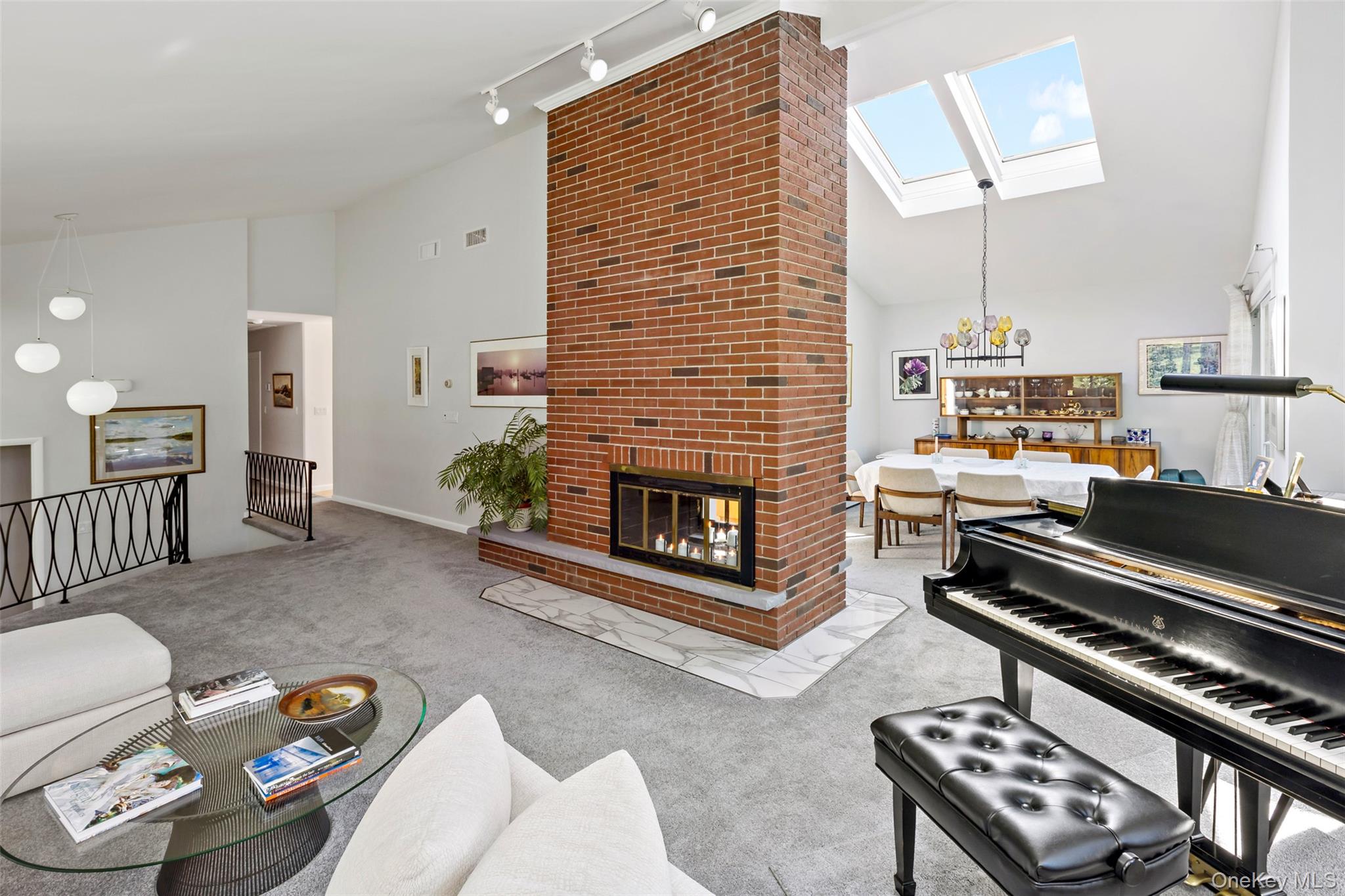 #4 photo, 207 E Hook Road, Hopewell Junction , NY 12533