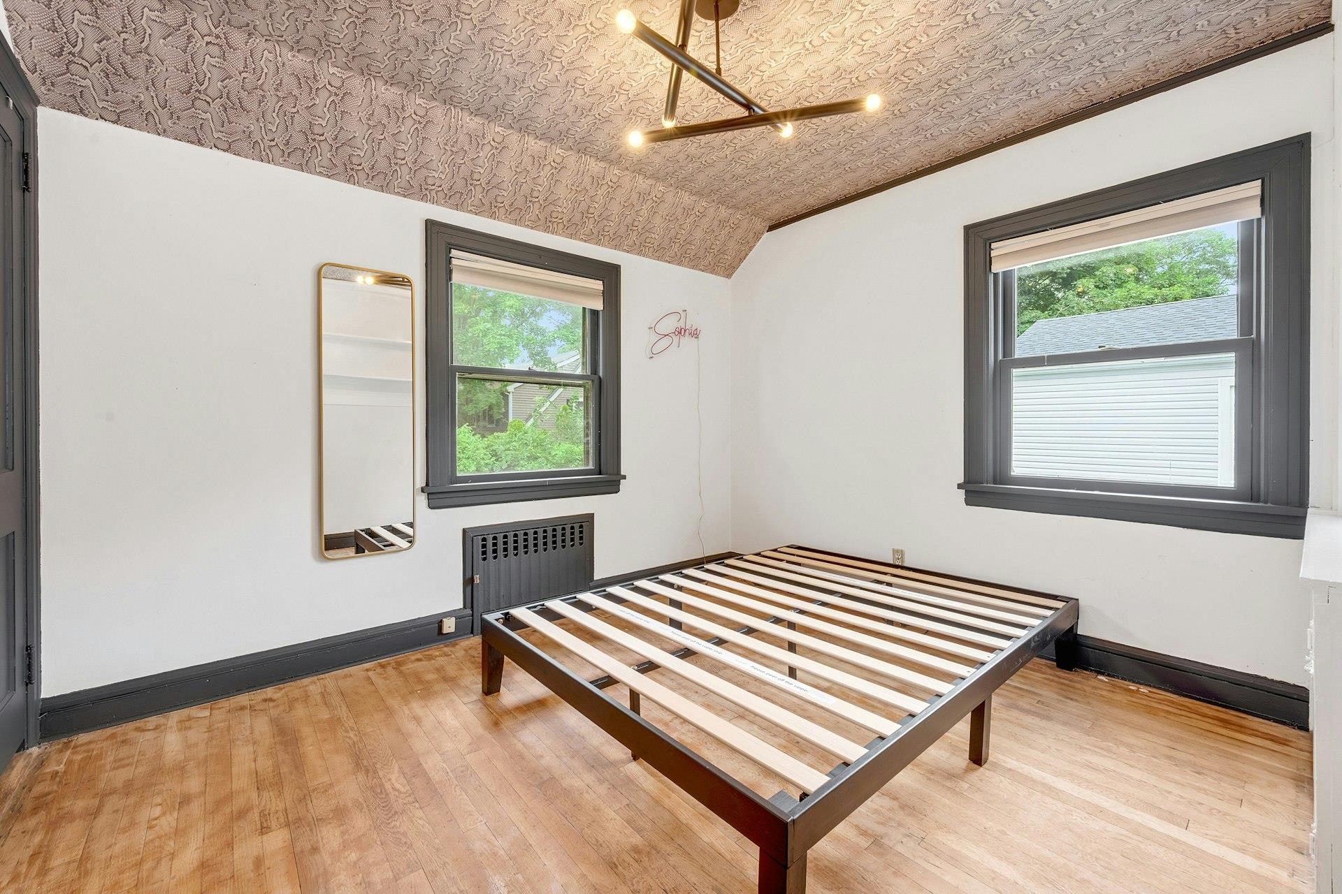 #11 photo, 151 Clarence Road, Scarsdale , NY 10583