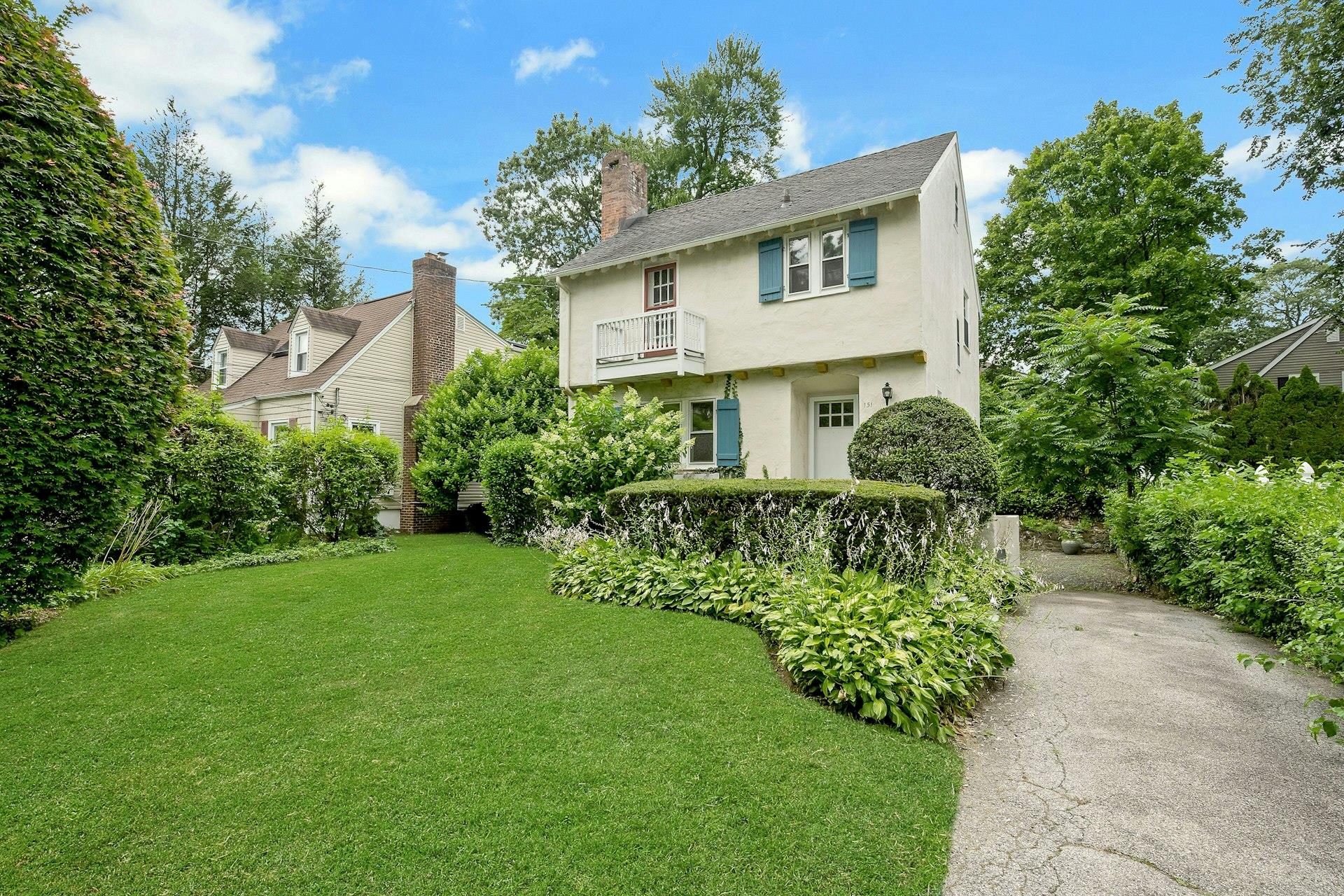 #2 photo, 151 Clarence Road, Scarsdale , NY 10583