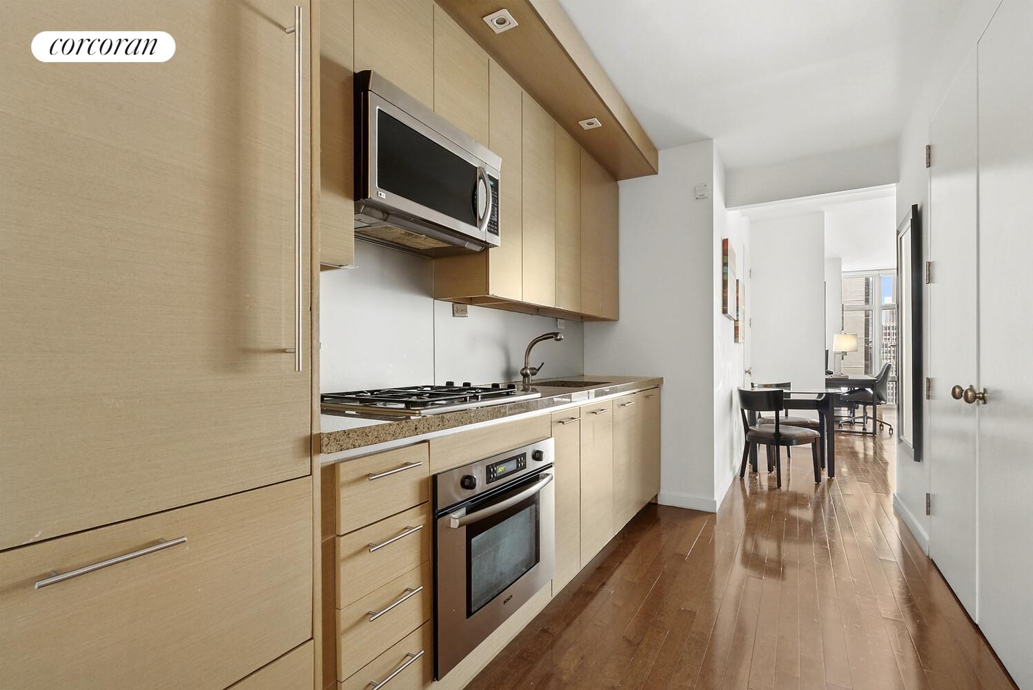 #3 photo, 1600 BROADWAY, マンハッタン Midtown , NY 10019