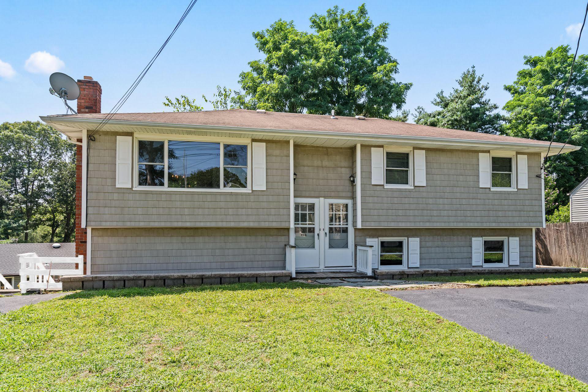 #1 photo, 49 Georgia Street, East Northport , NY 11731